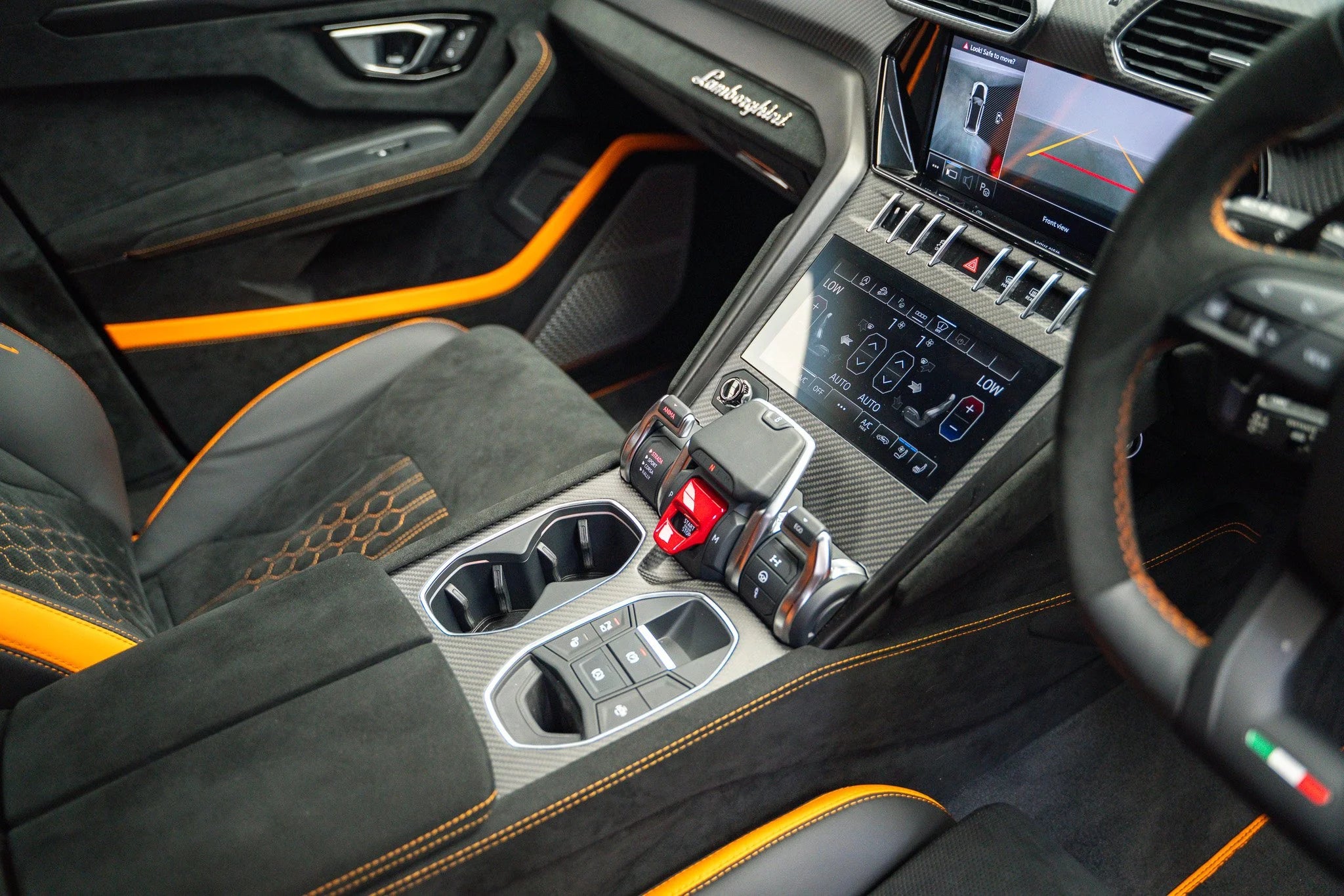 2023 Lamborghini Urus Performanté