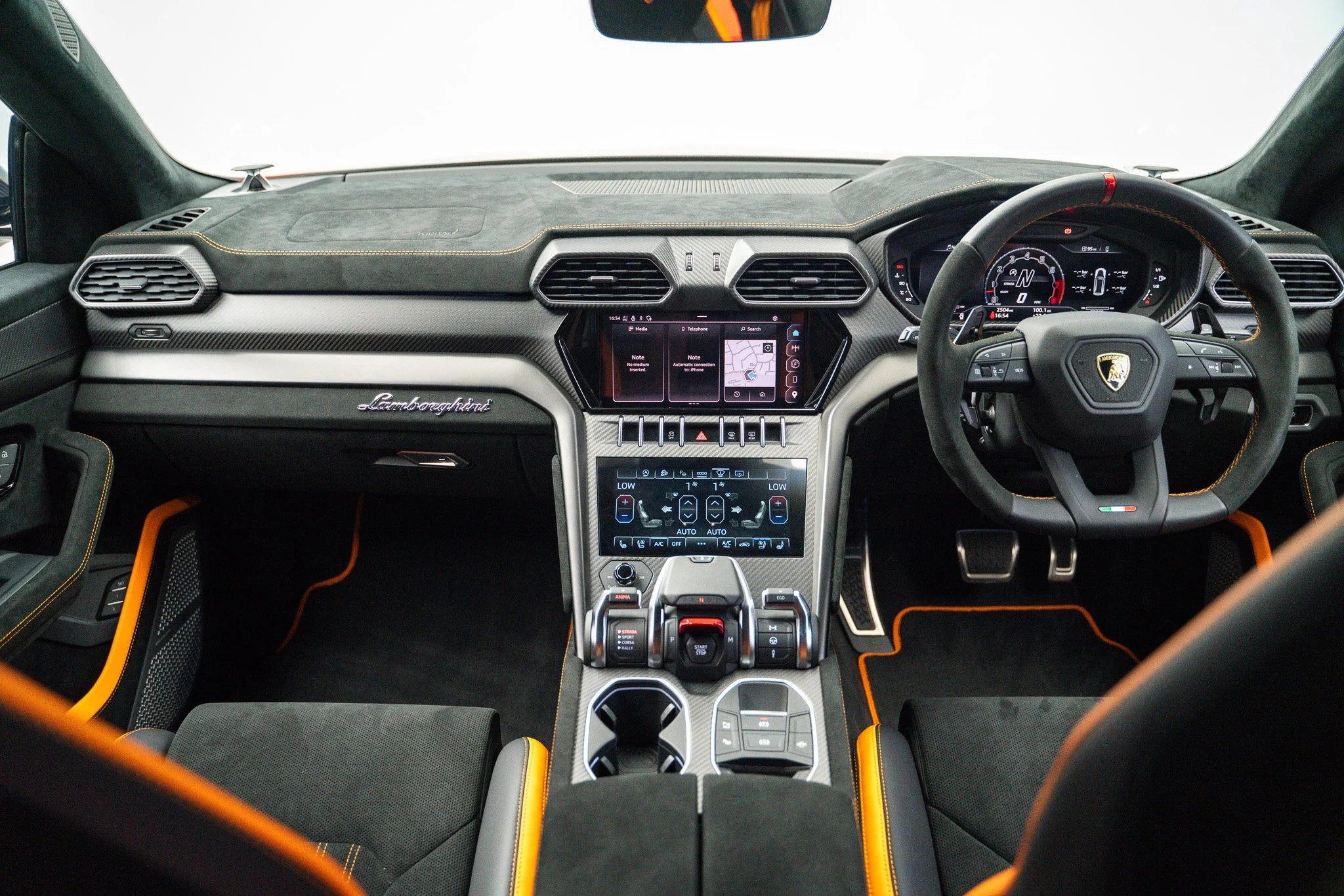 2023 Lamborghini Urus Performanté