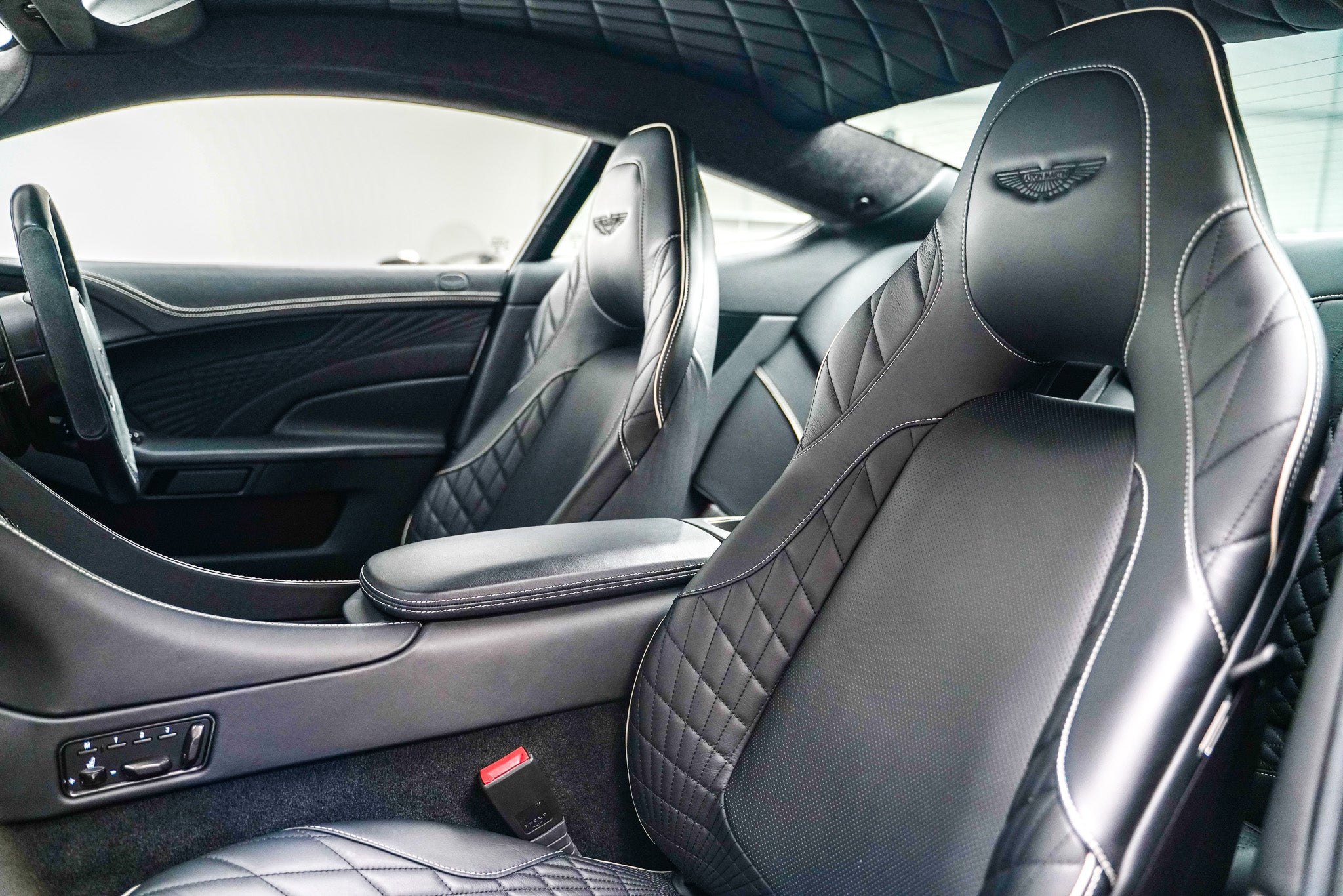 2018 Aston Martin V12 Vanquish S