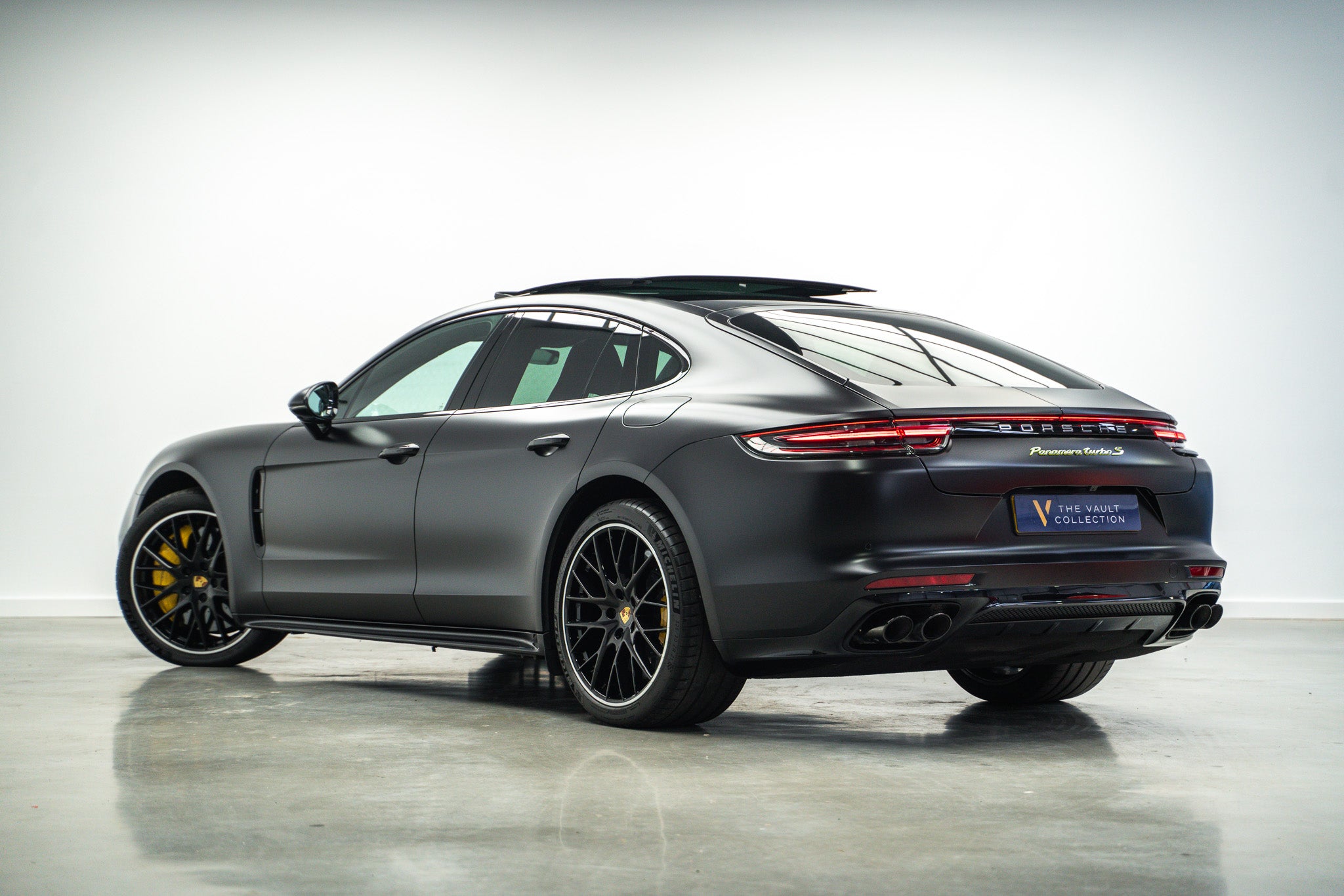 2018 Porsche Panamera Turbo S E-Hybrid