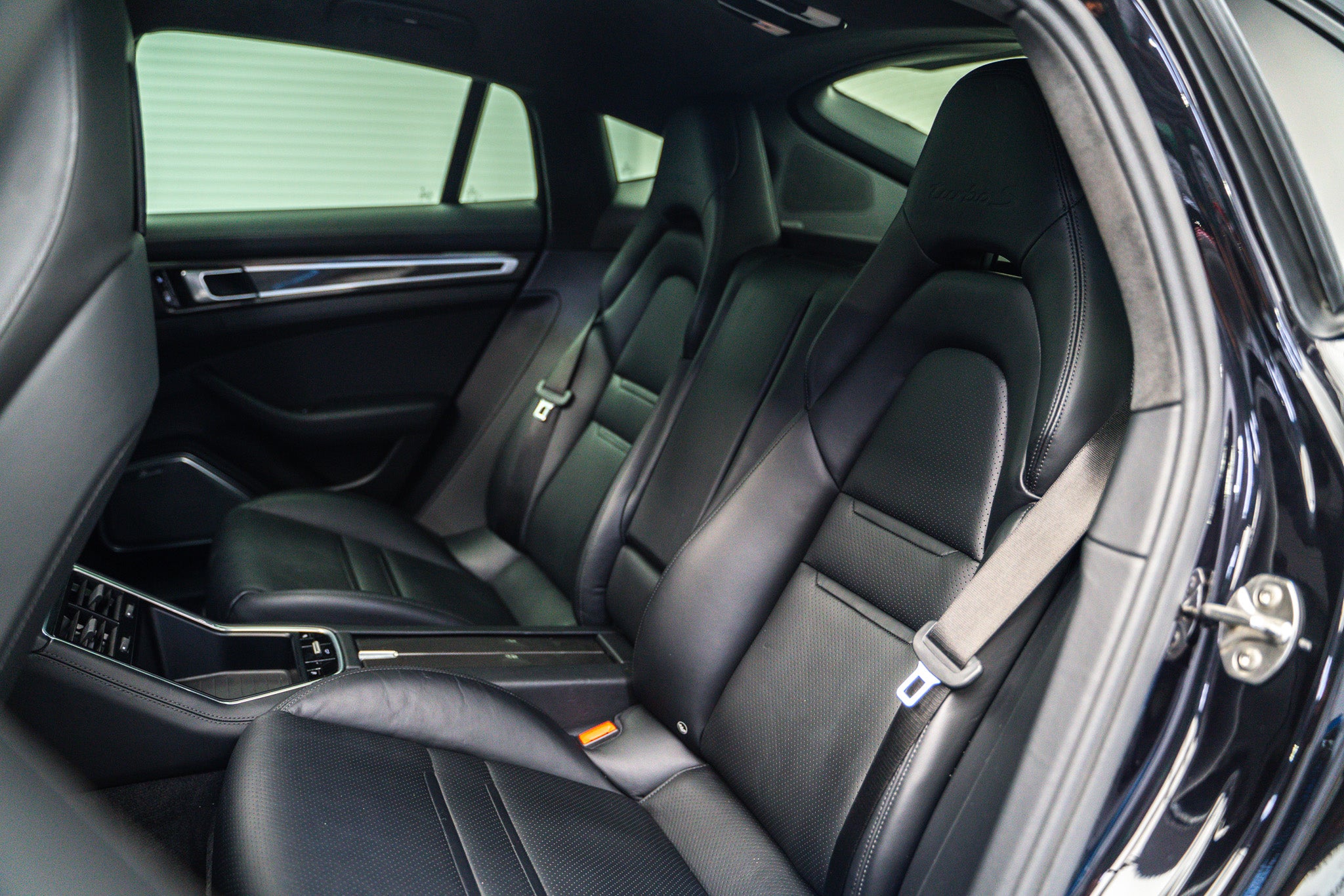 2018 Porsche Panamera Turbo S E-Hybrid