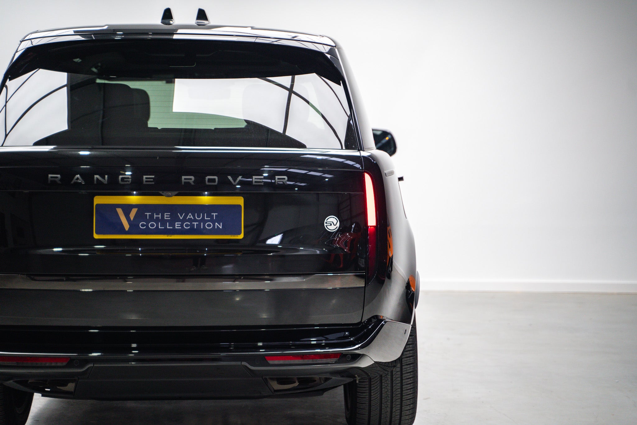 2023 Range Rover P530 SV