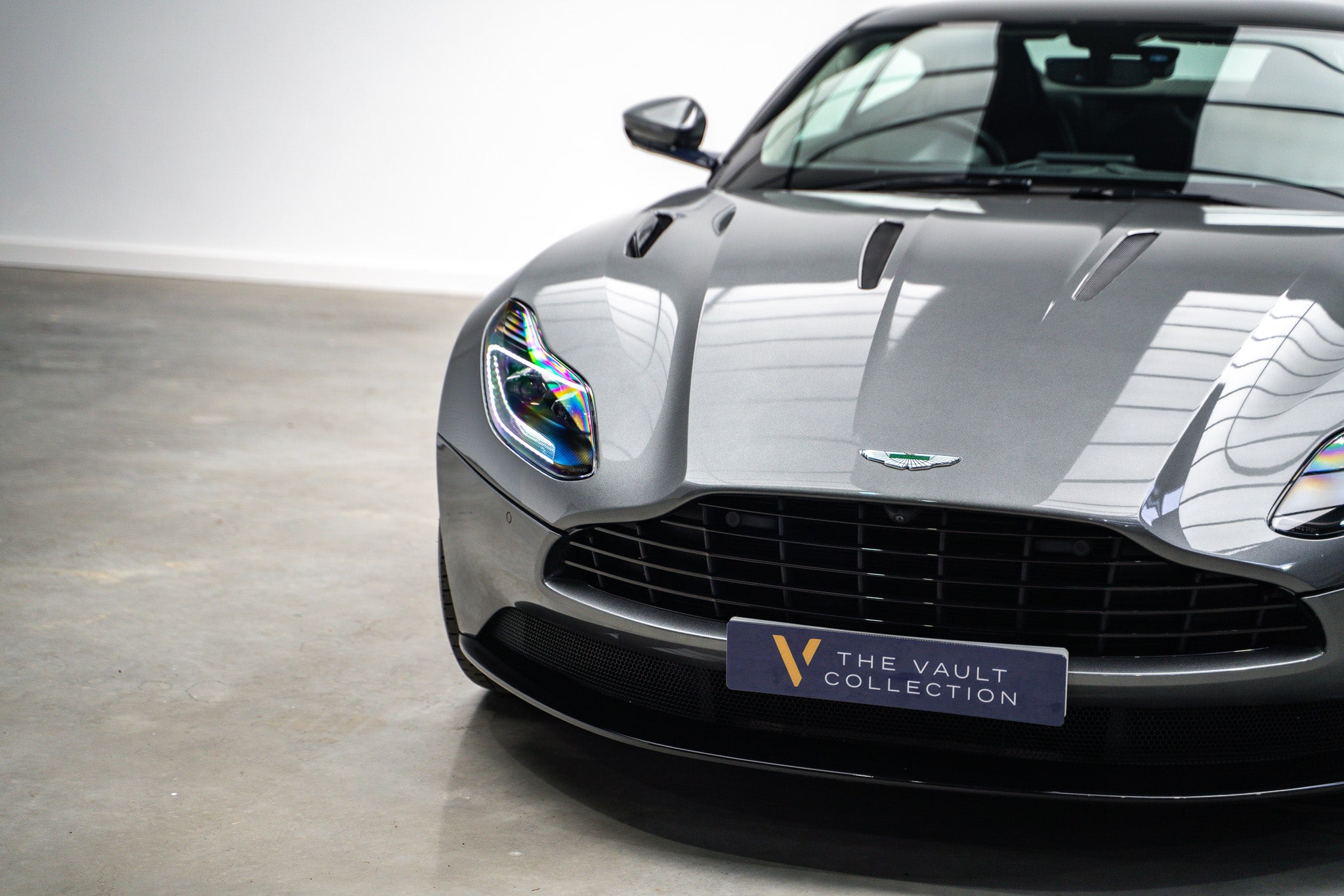 2020 Aston Martin DB11 AMR V12