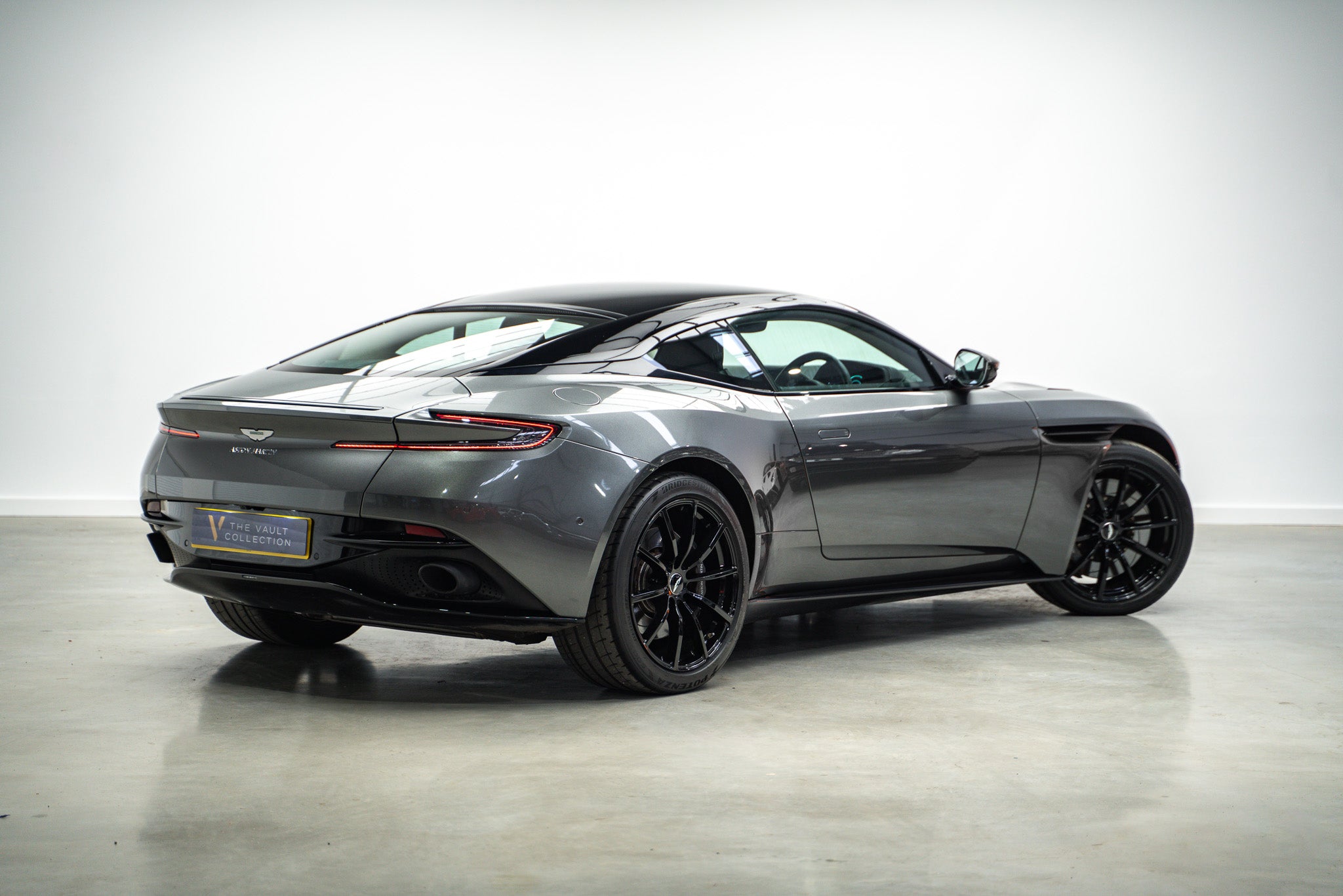 2020 Aston Martin DB11 AMR V12