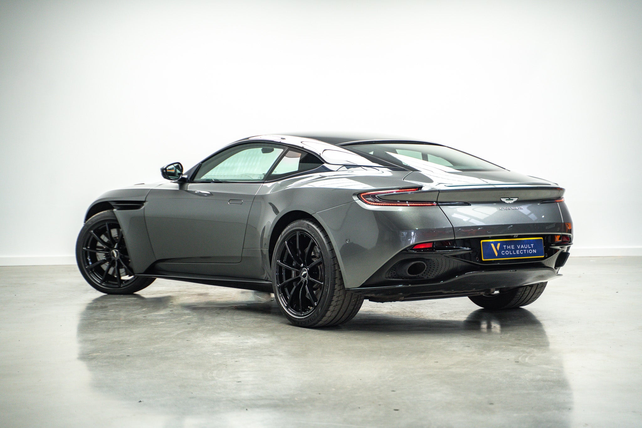 2020 Aston Martin DB11 AMR V12