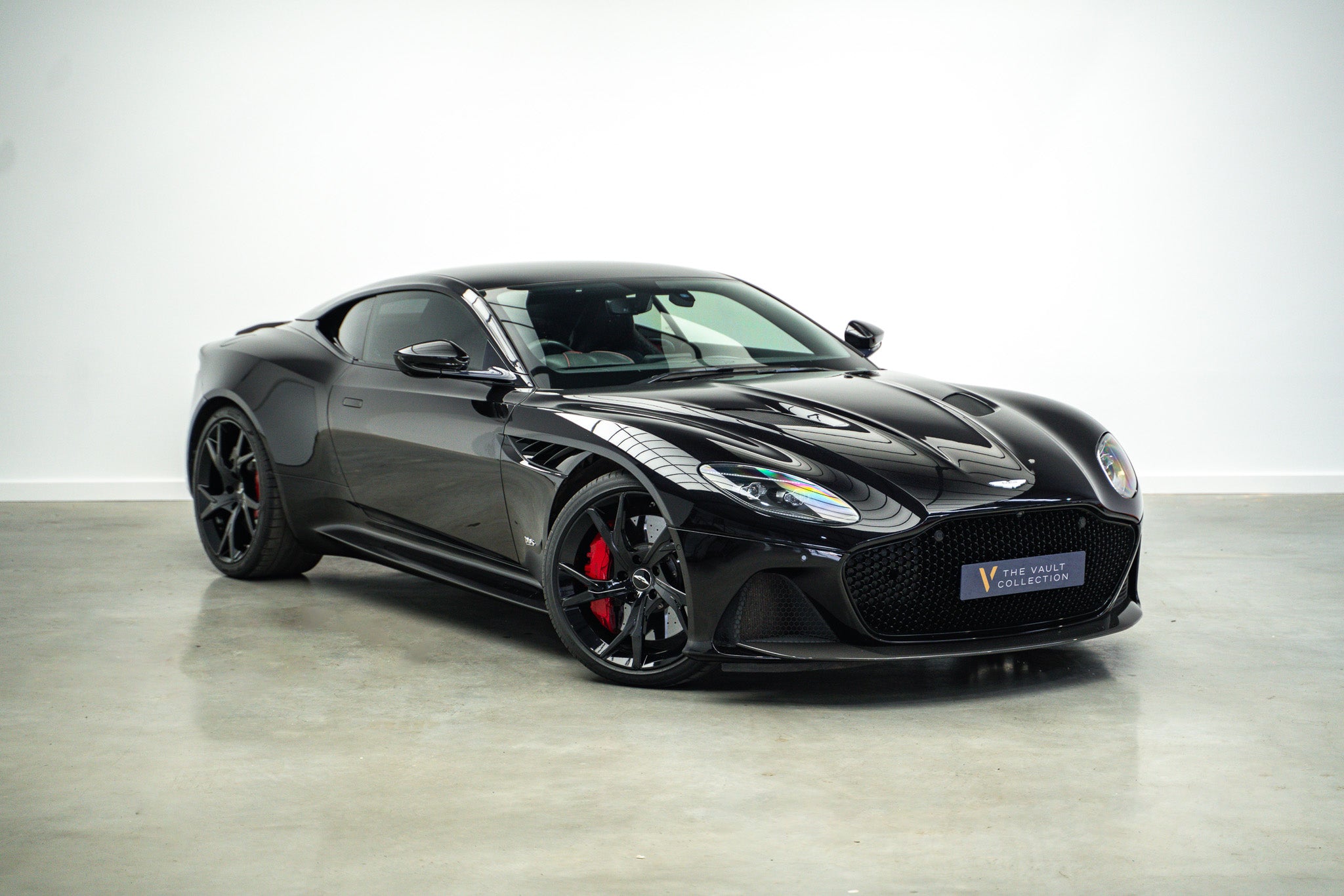 2019 Aston Martin DBS Superleggera V12