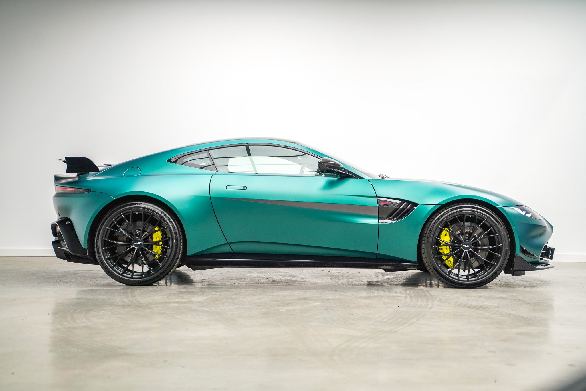 2021 Aston Martin V8 Vantage F1 Edition