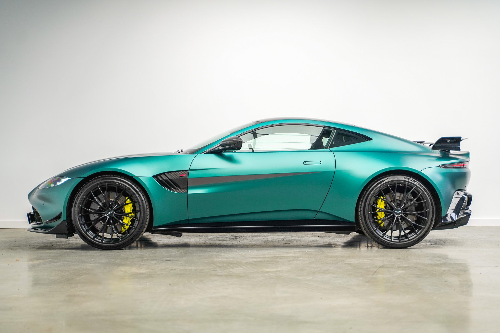 2021 Aston Martin V8 Vantage F1 Edition