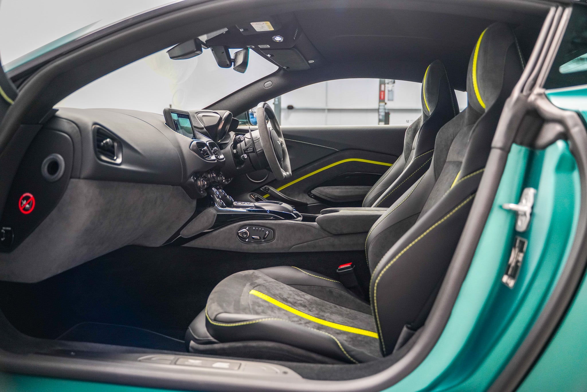 2021 Aston Martin V8 Vantage F1 Edition