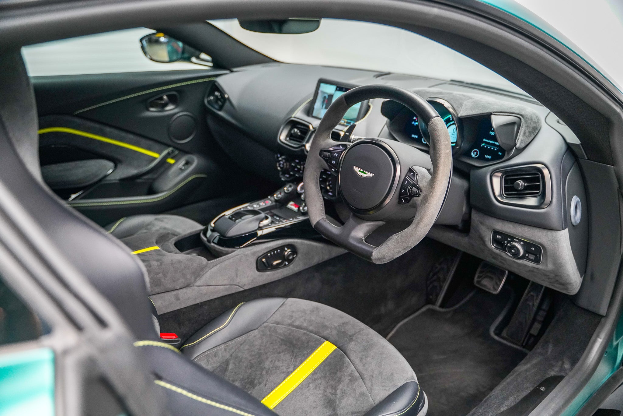 2021 Aston Martin V8 Vantage F1 Edition