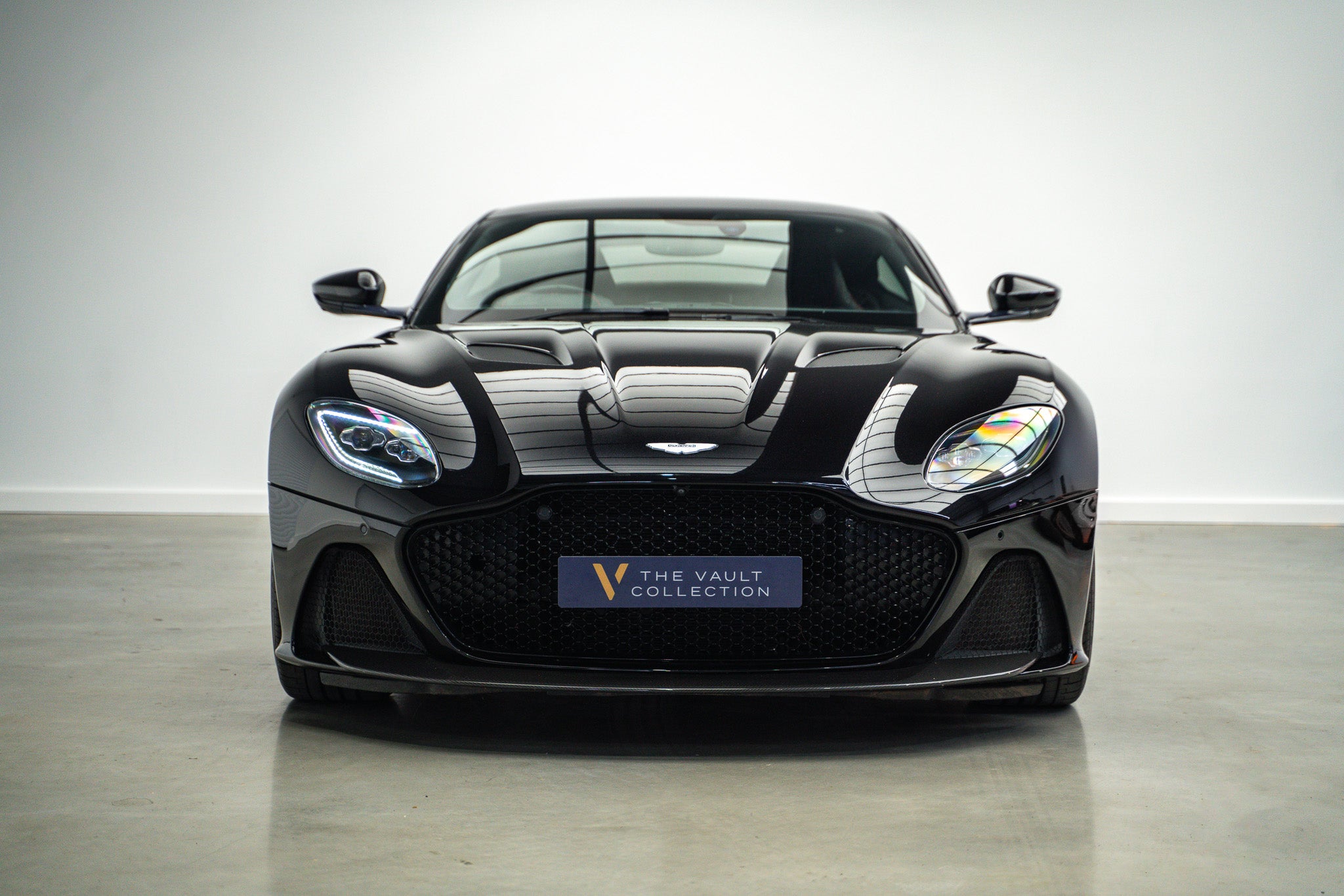 2019 Aston Martin DBS Superleggera V12