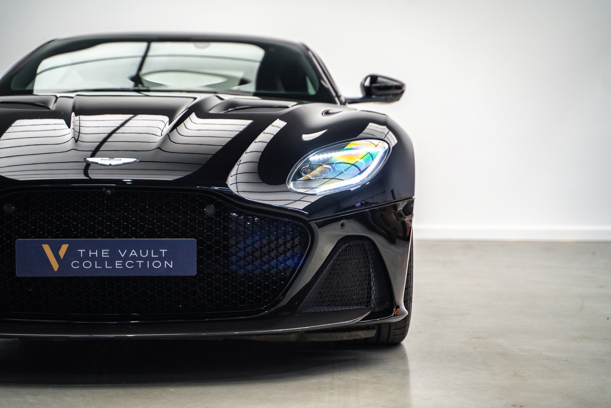2019 Aston Martin DBS Superleggera V12