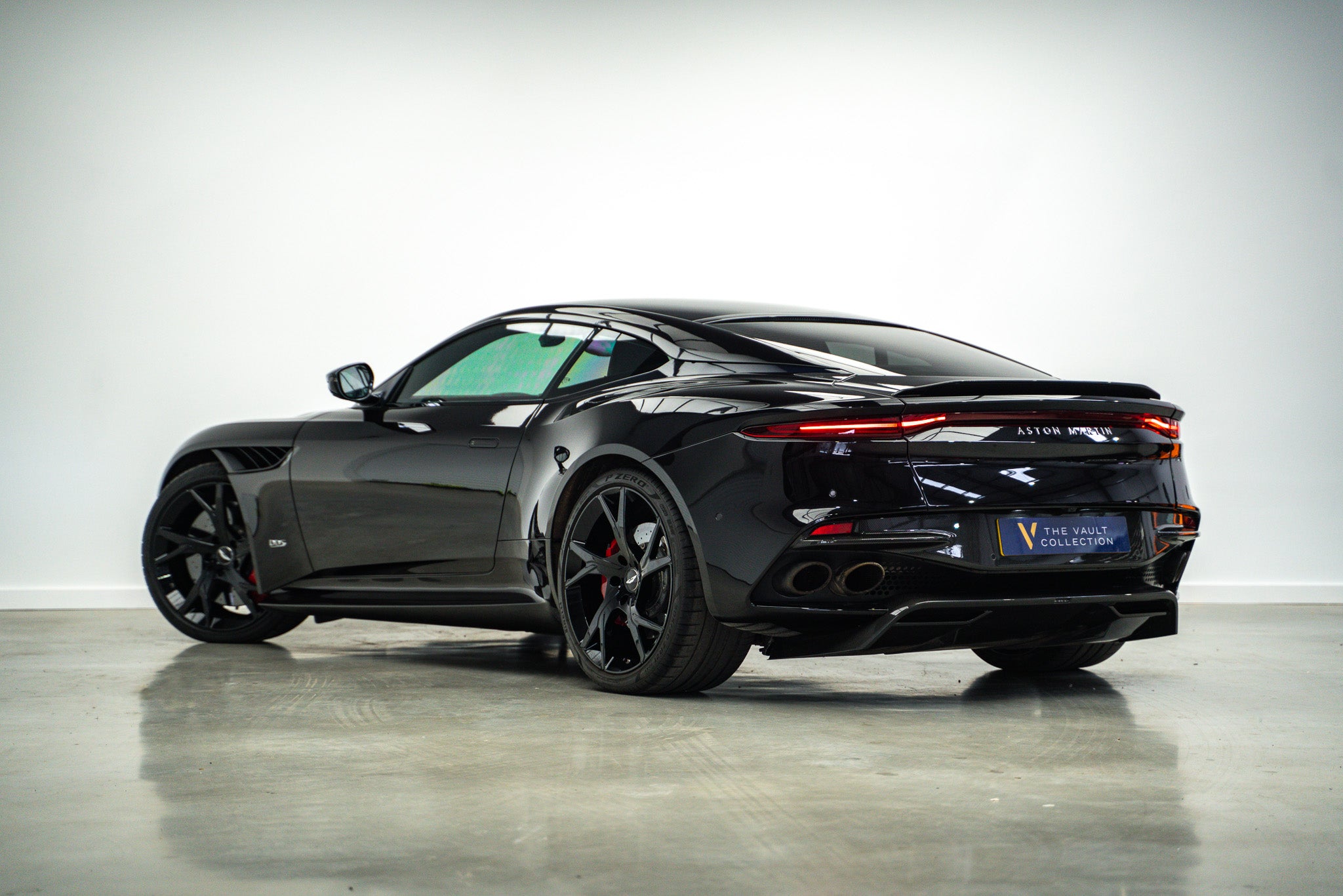 2019 Aston Martin DBS Superleggera V12
