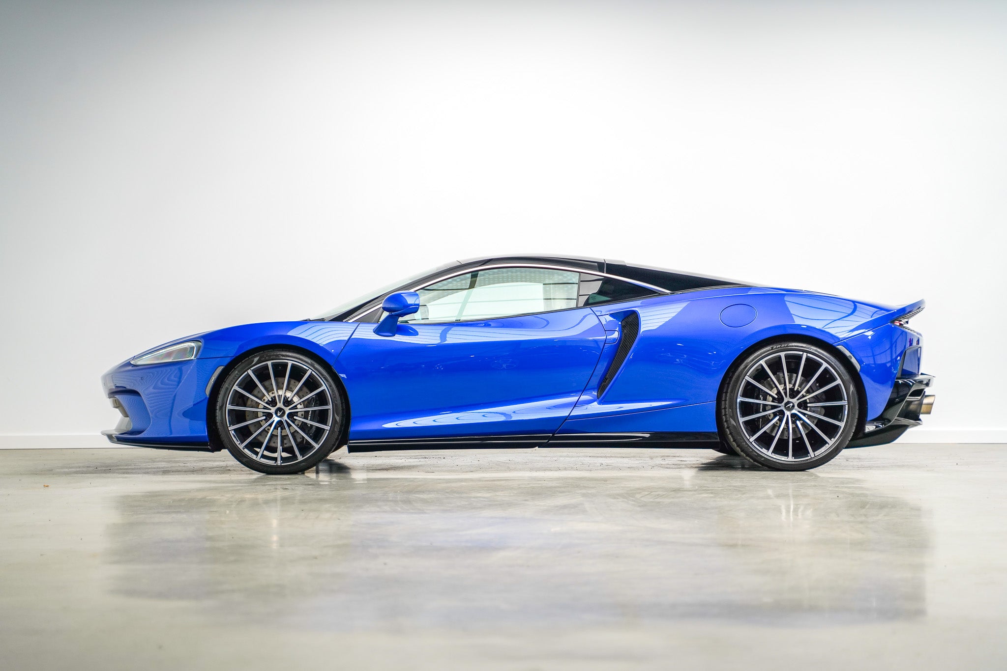 2020 McLaren GT V8
