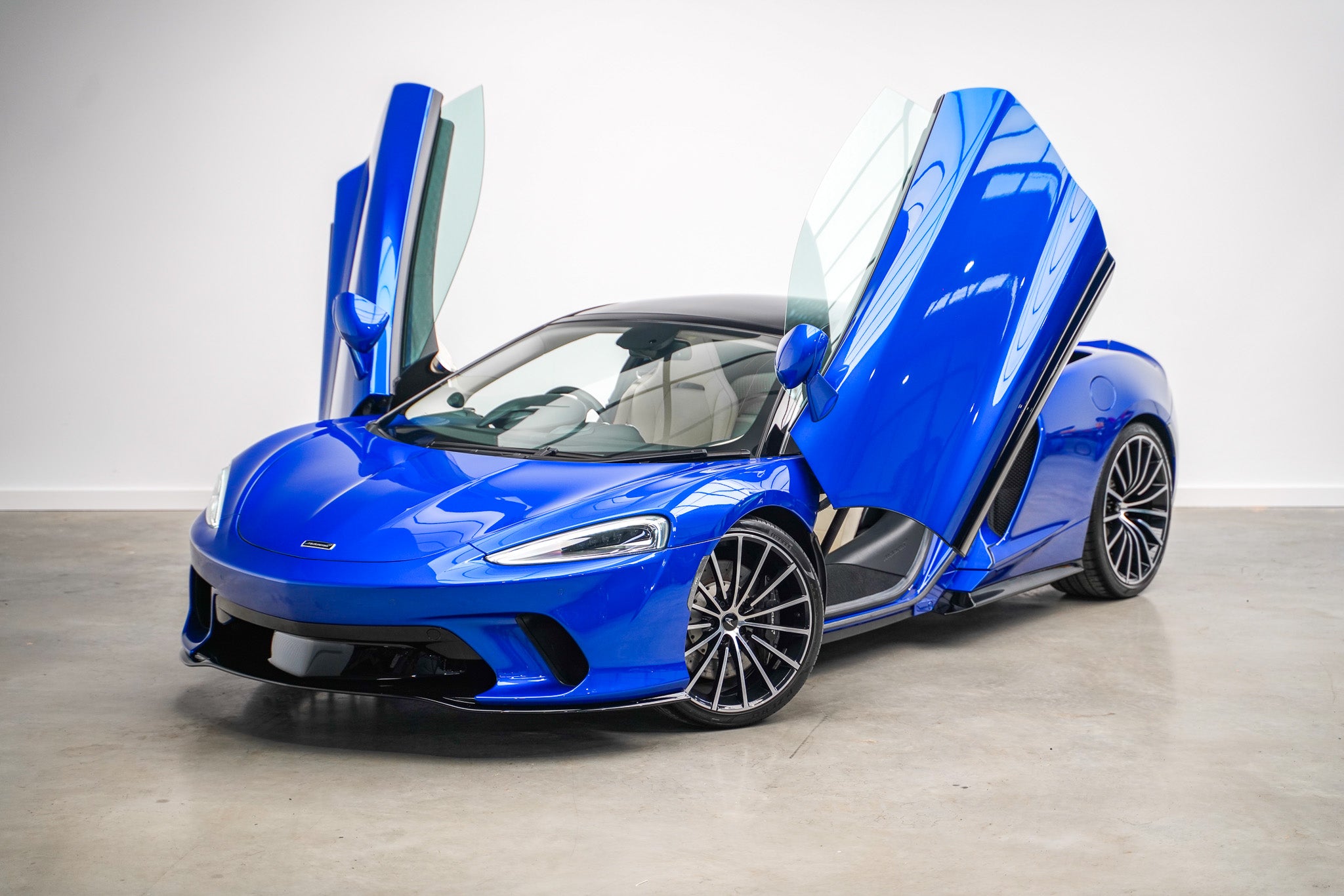 2020 McLaren GT V8