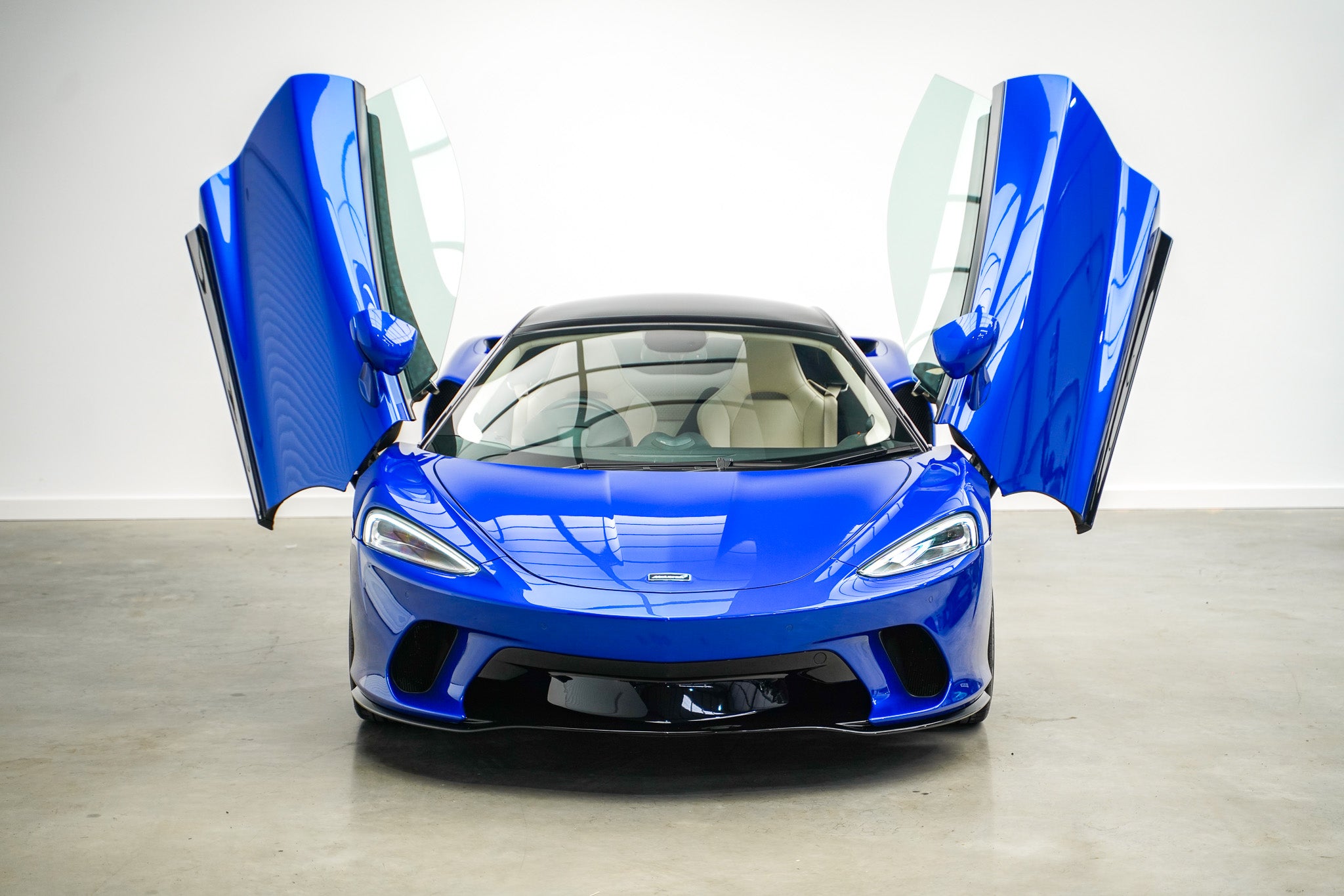 2020 McLaren GT V8