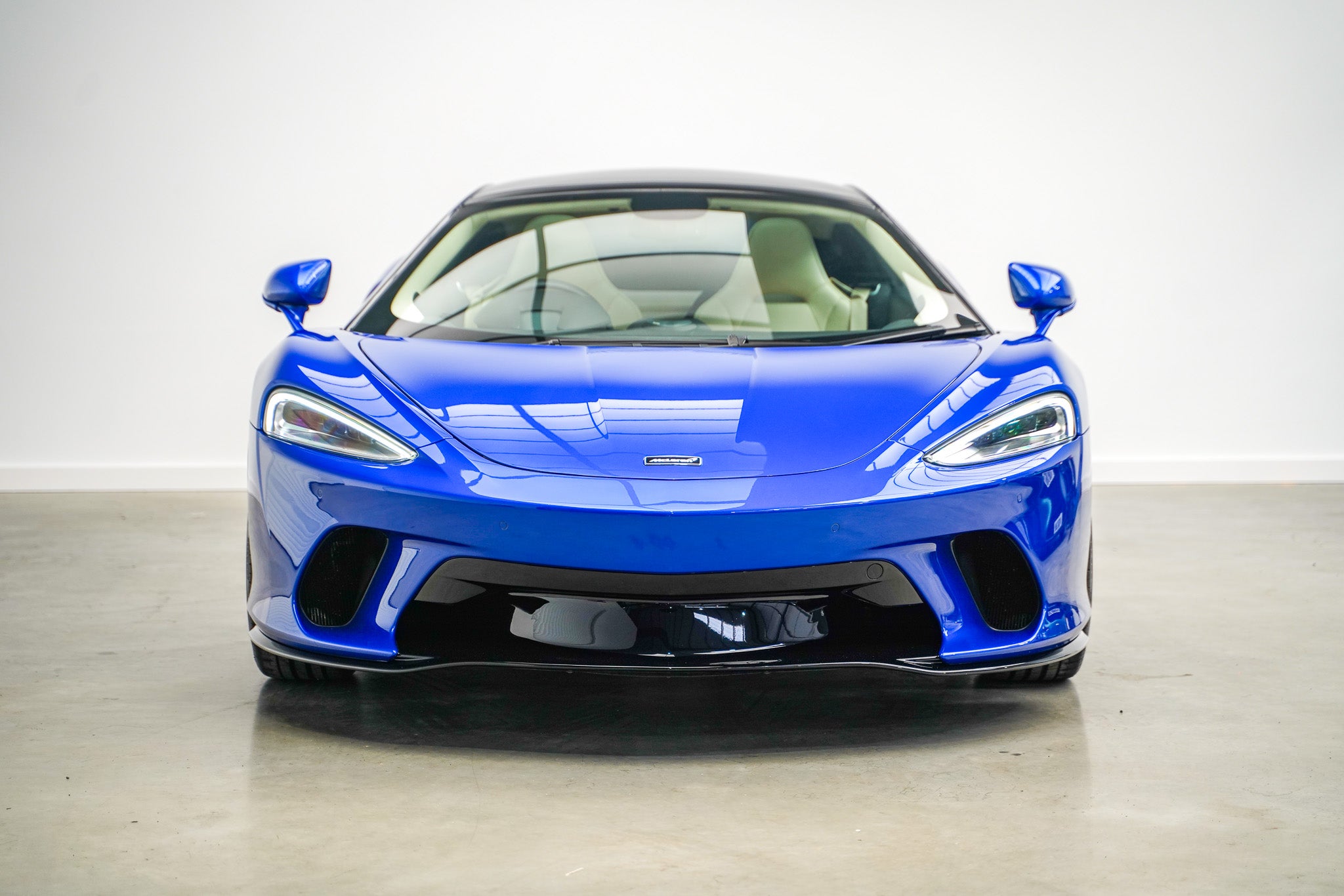 2020 McLaren GT V8