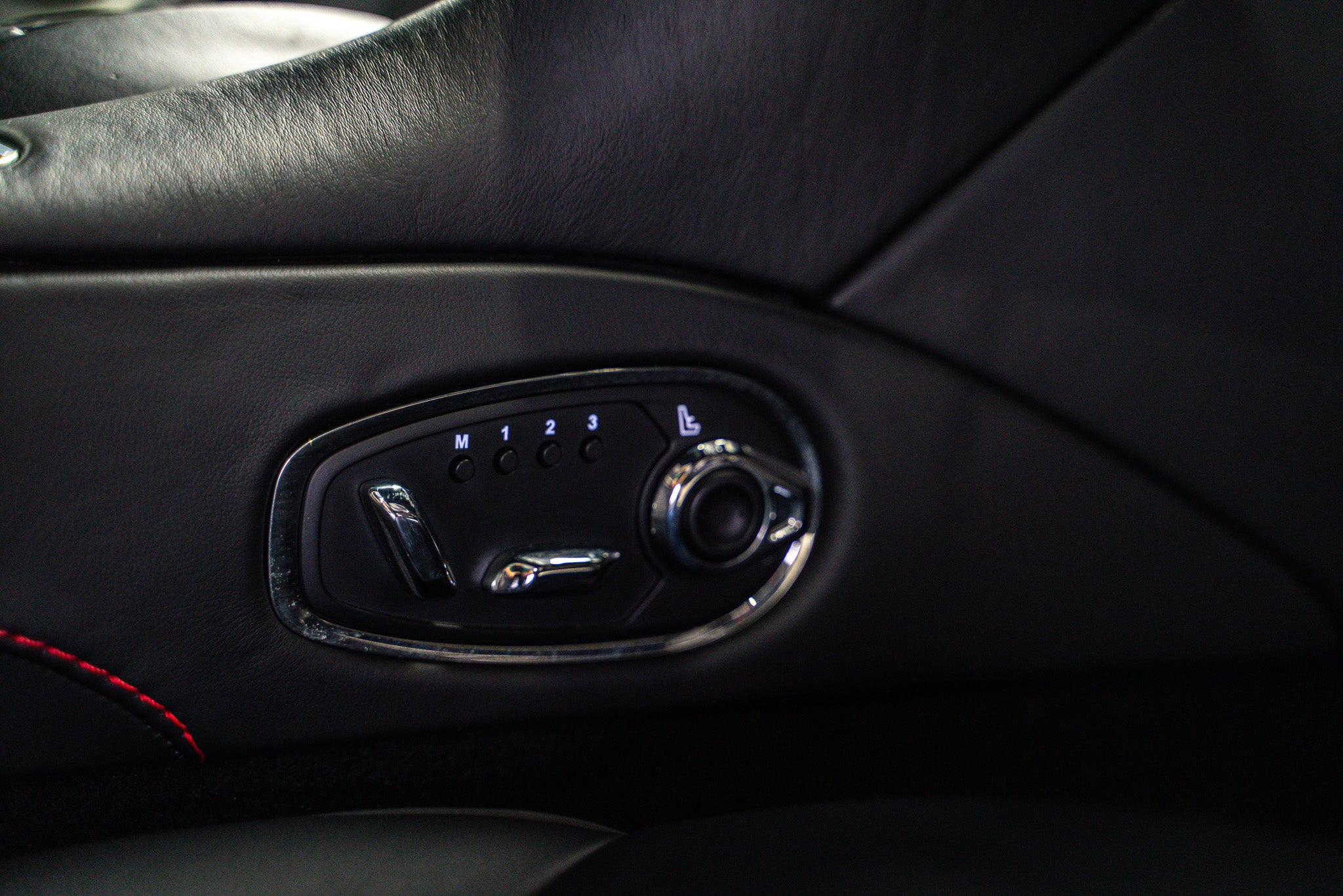 2019 Aston Martin DBS Superleggera V12