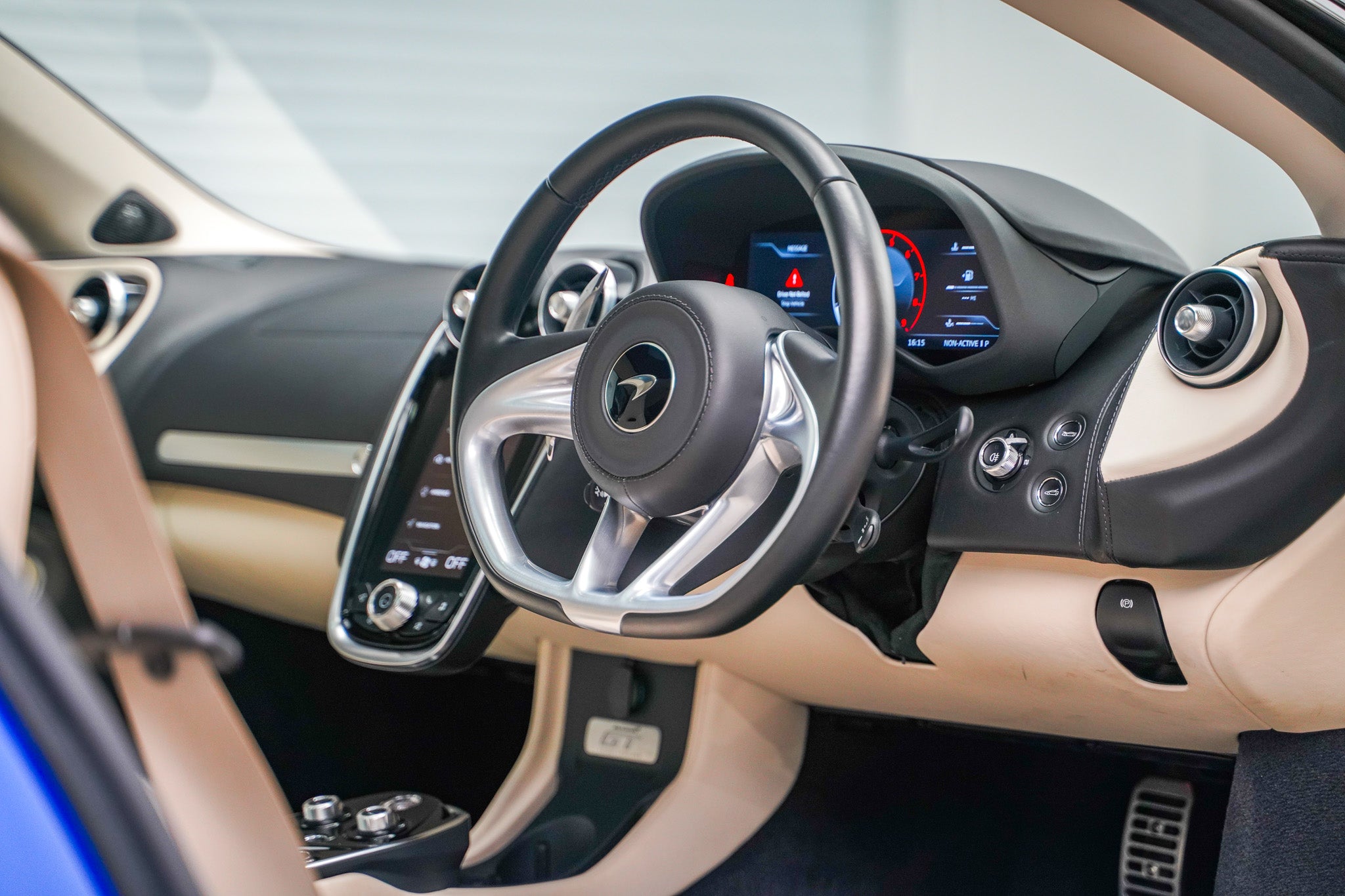 2020 McLaren GT V8
