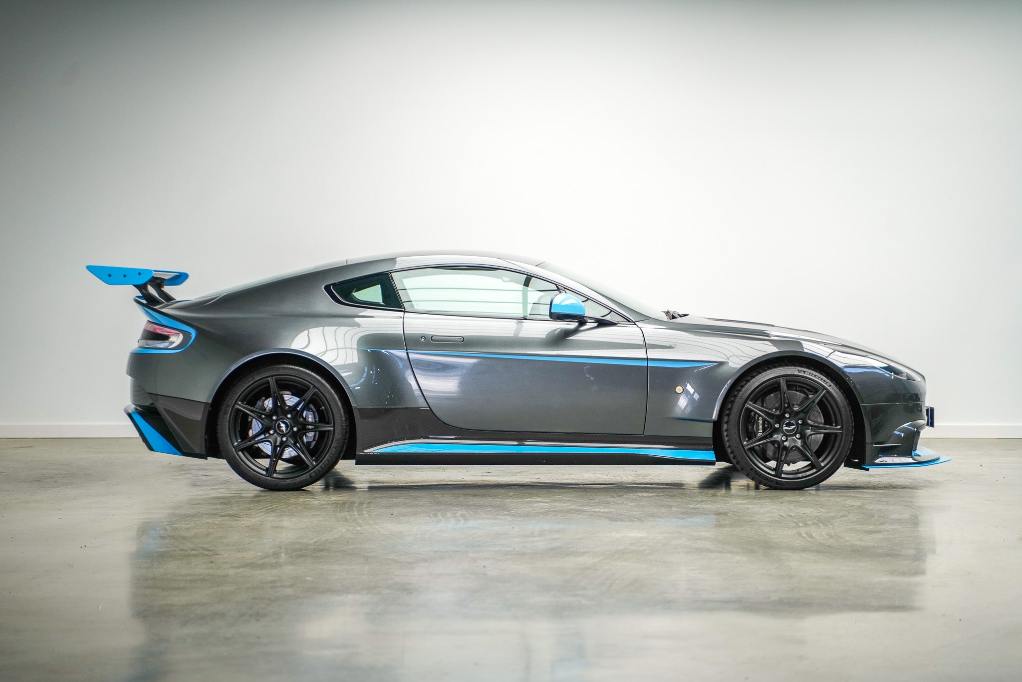 2017 Aston Martin GT8