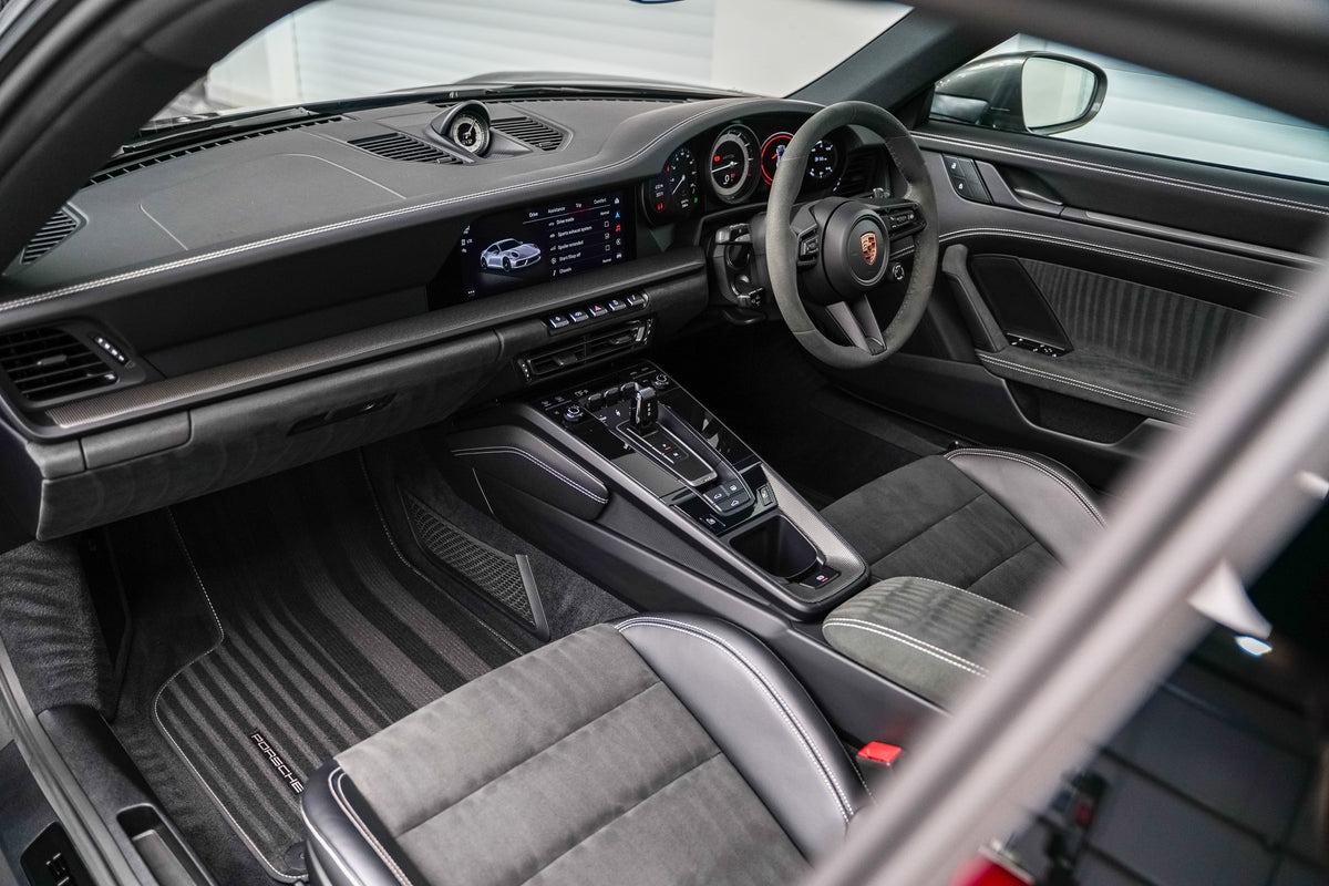 2023 Porsche 992 Carrera 4 GTS