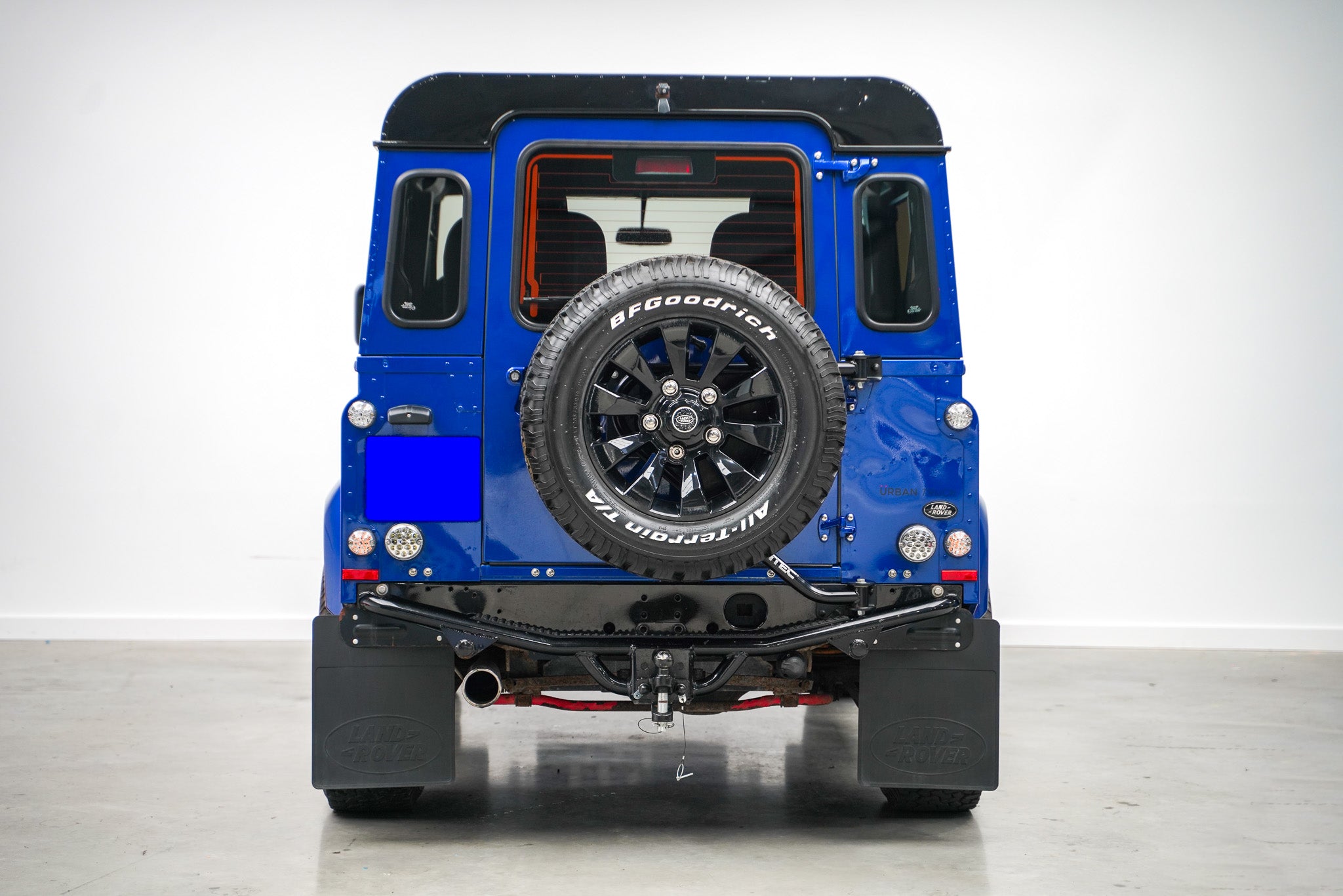 2015 "Urban Truck" Land Rover Defender 90 2.2 TDCi XS