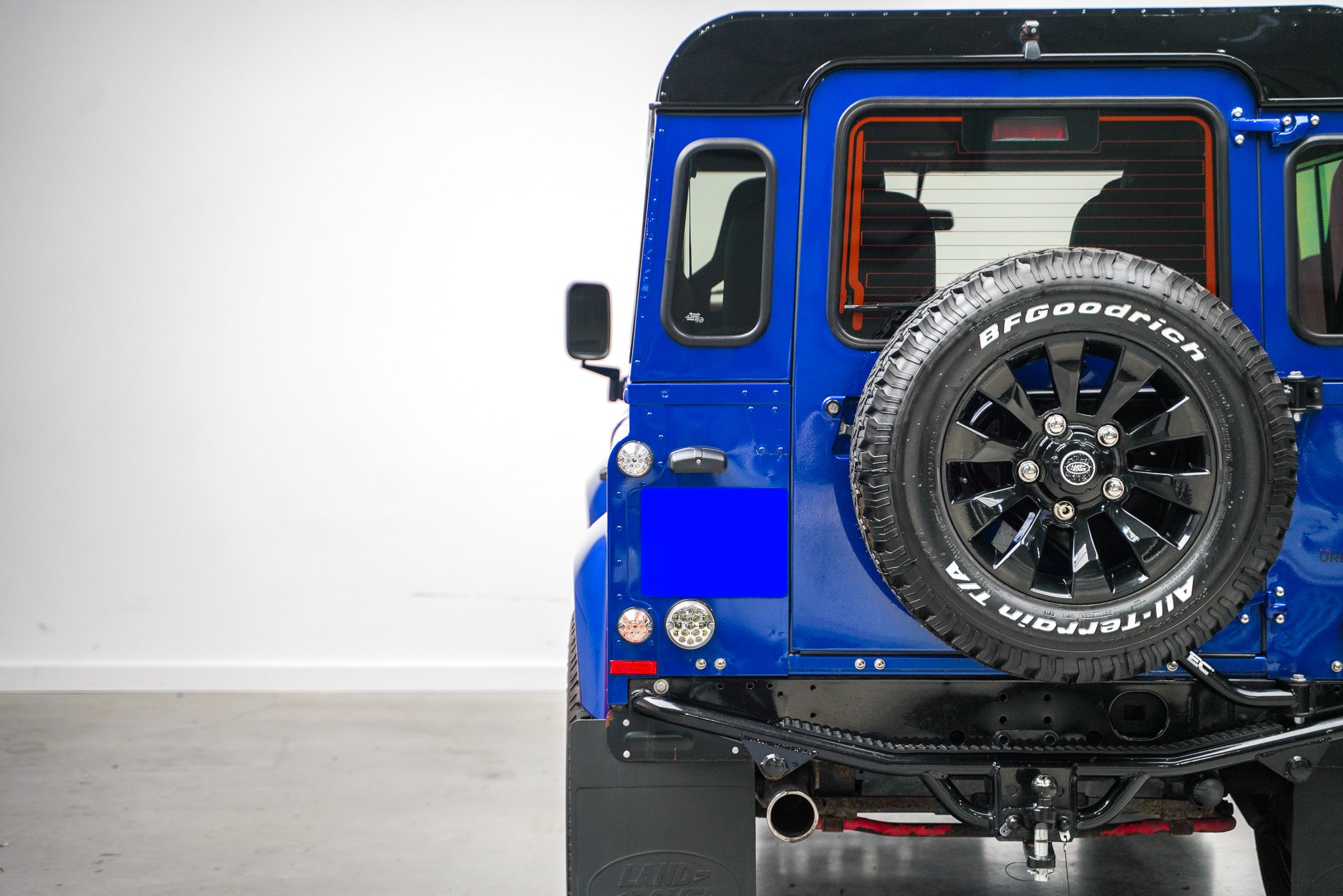 2015 "Urban Truck" Land Rover Defender 90 2.2 TDCi XS