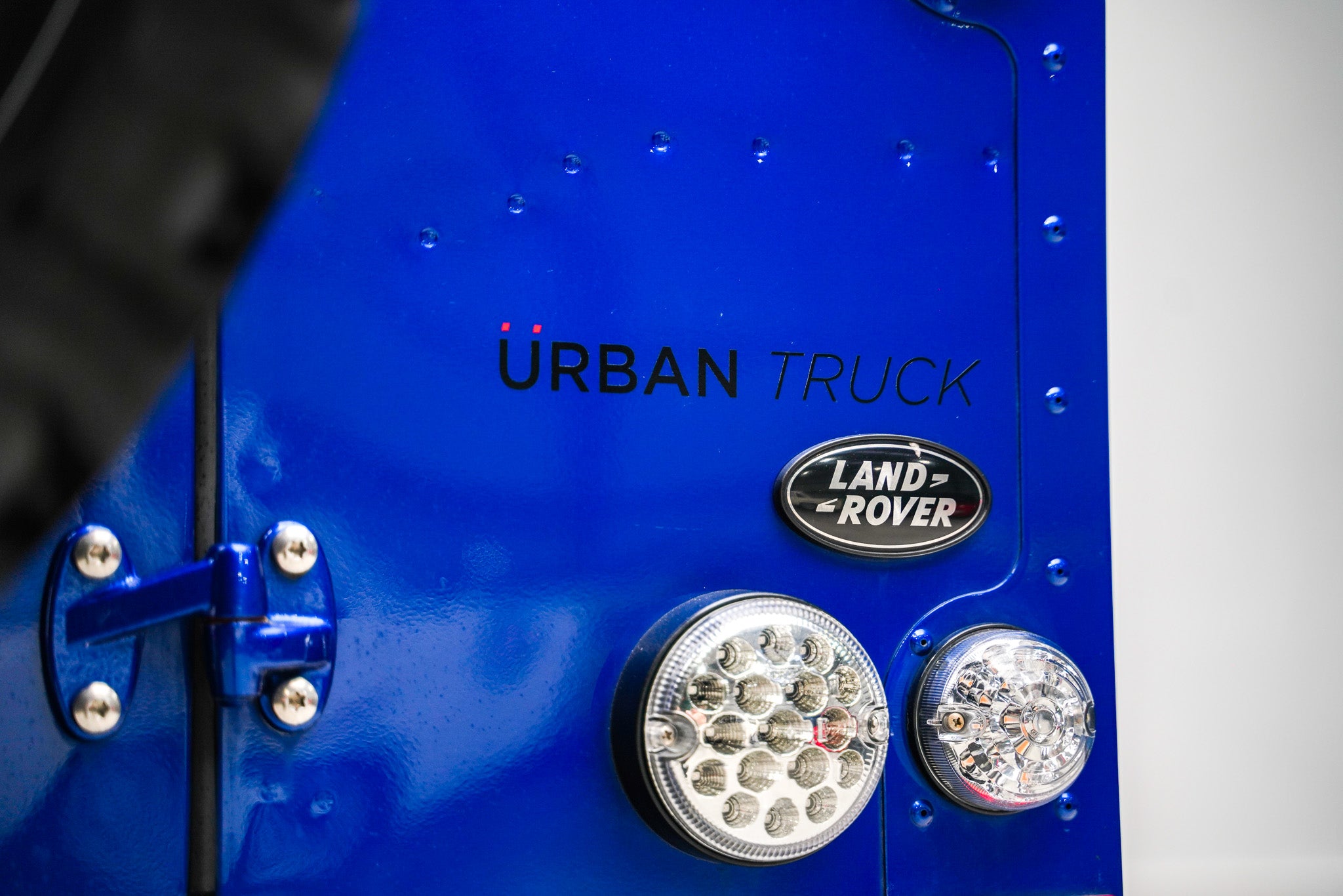 2015 "Urban Truck" Land Rover Defender 90 2.2 TDCi XS