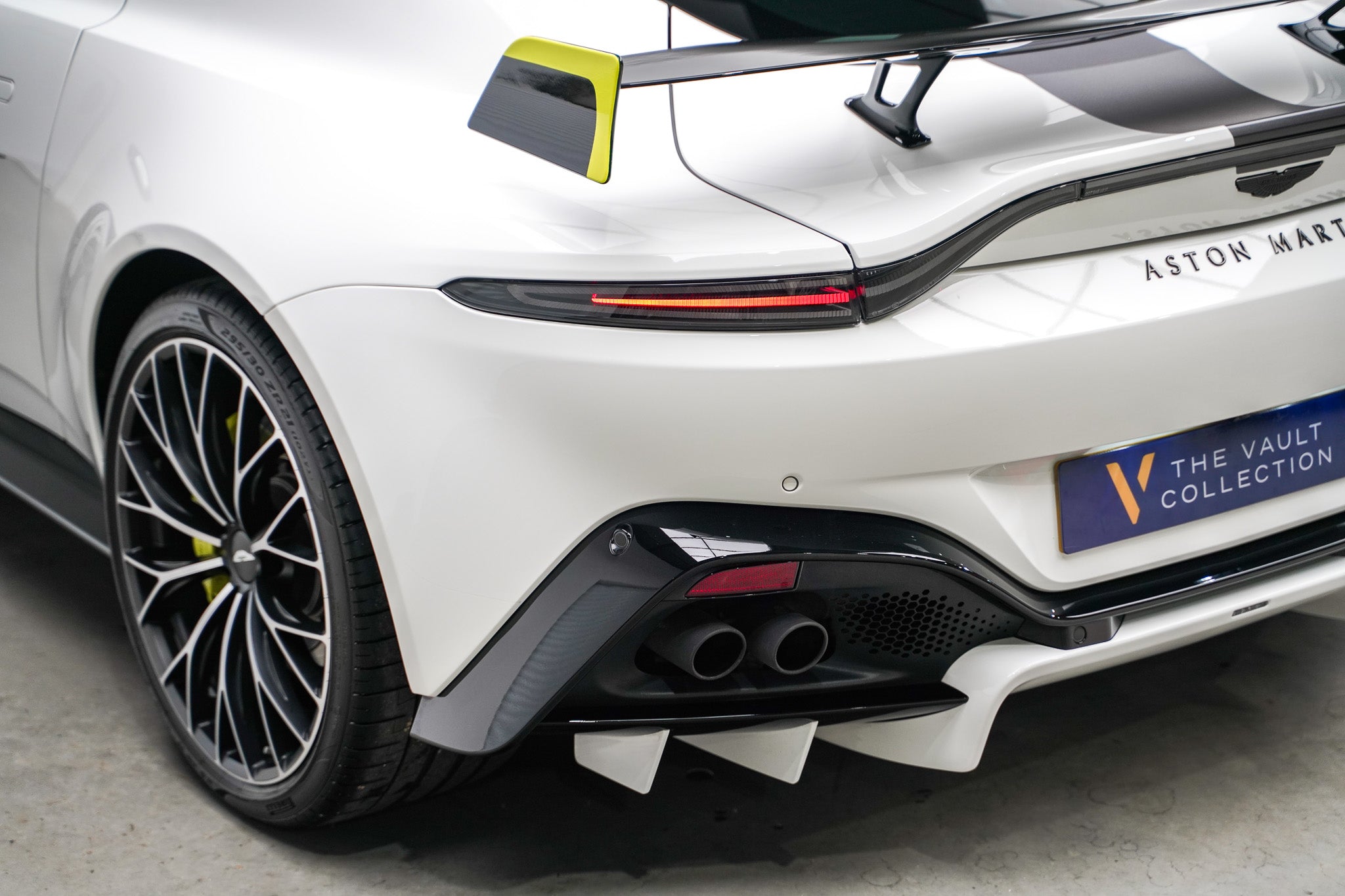 2022 Aston Martin V8 Vantage F1 Edition