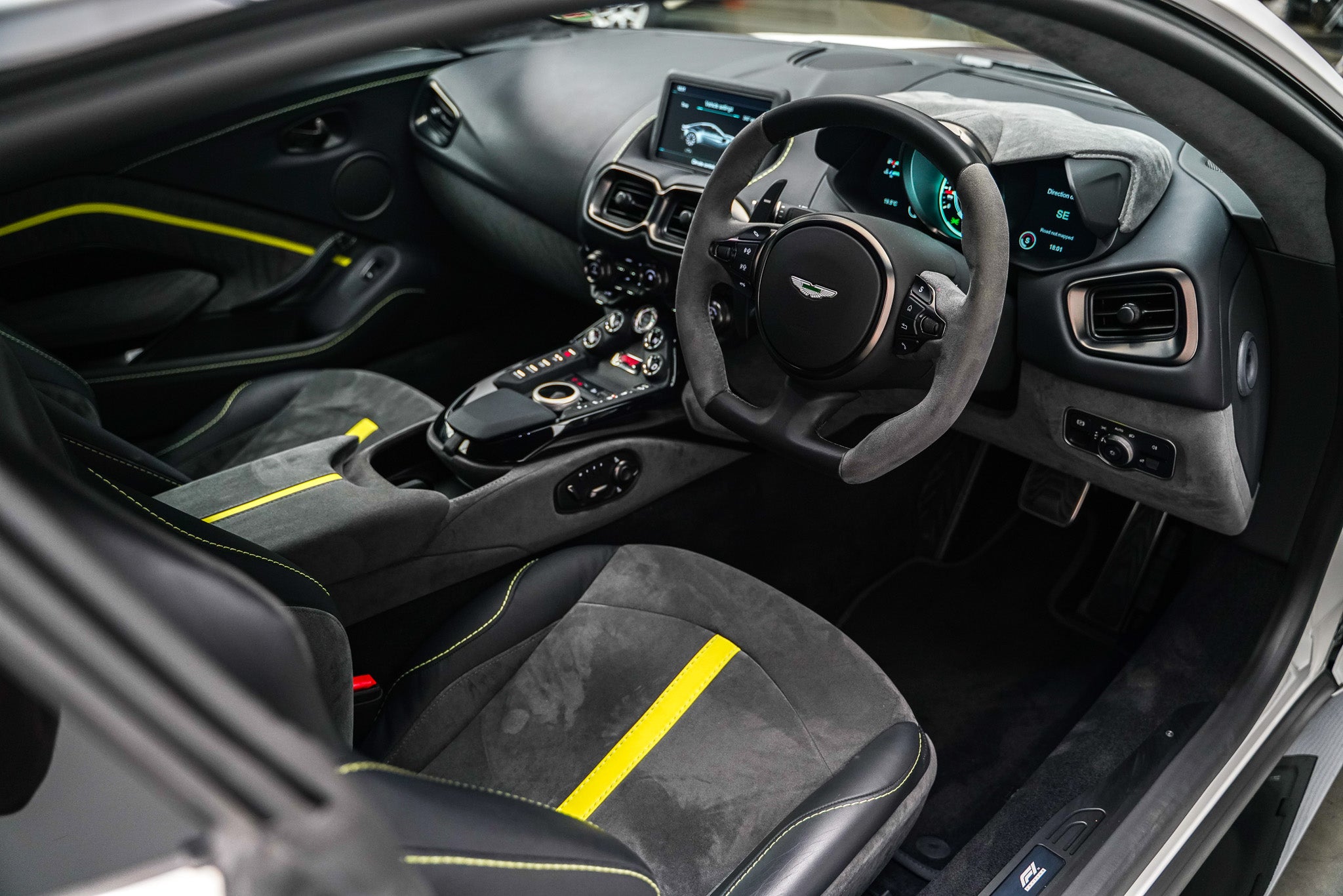 2022 Aston Martin V8 Vantage F1 Edition