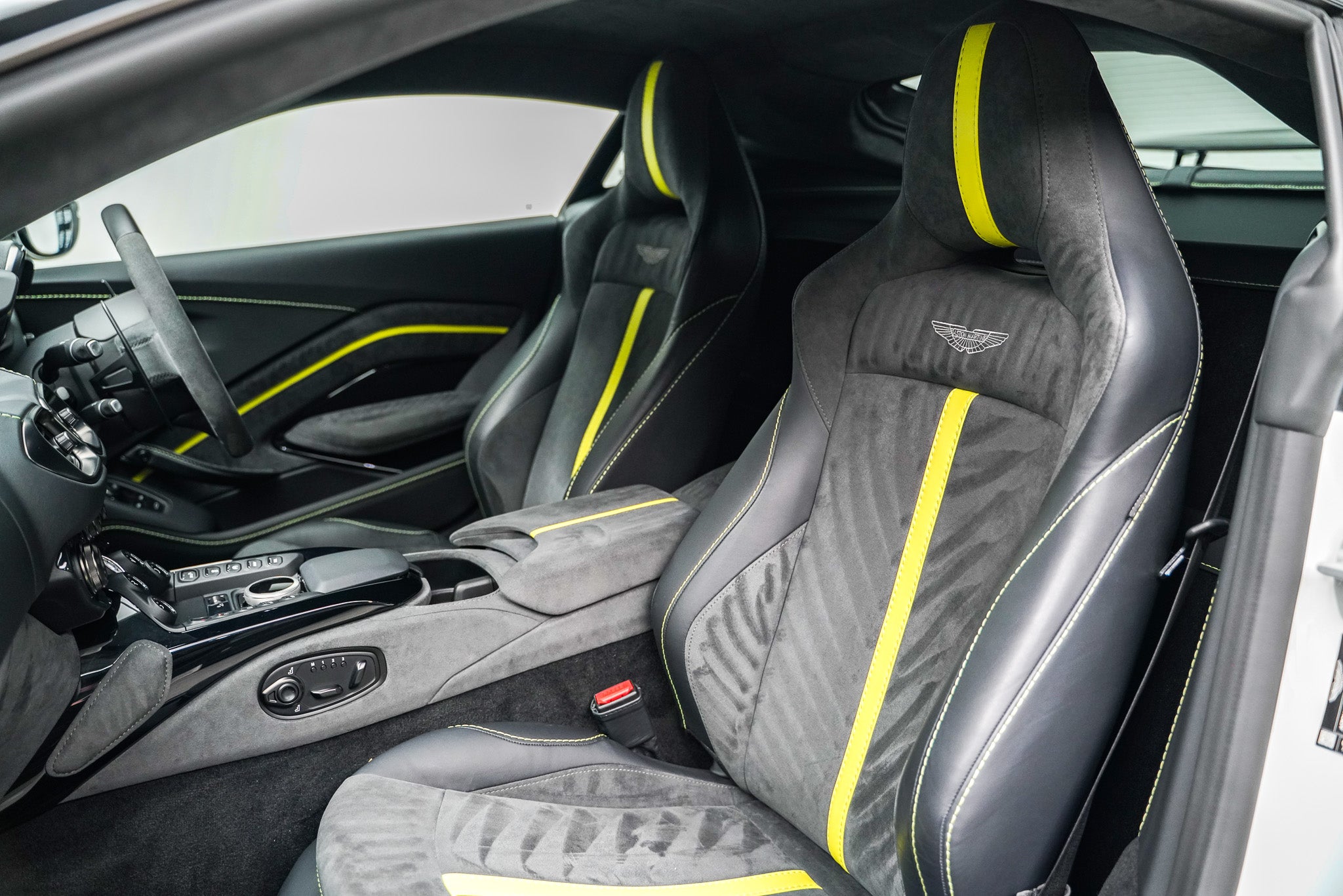 2022 Aston Martin V8 Vantage F1 Edition