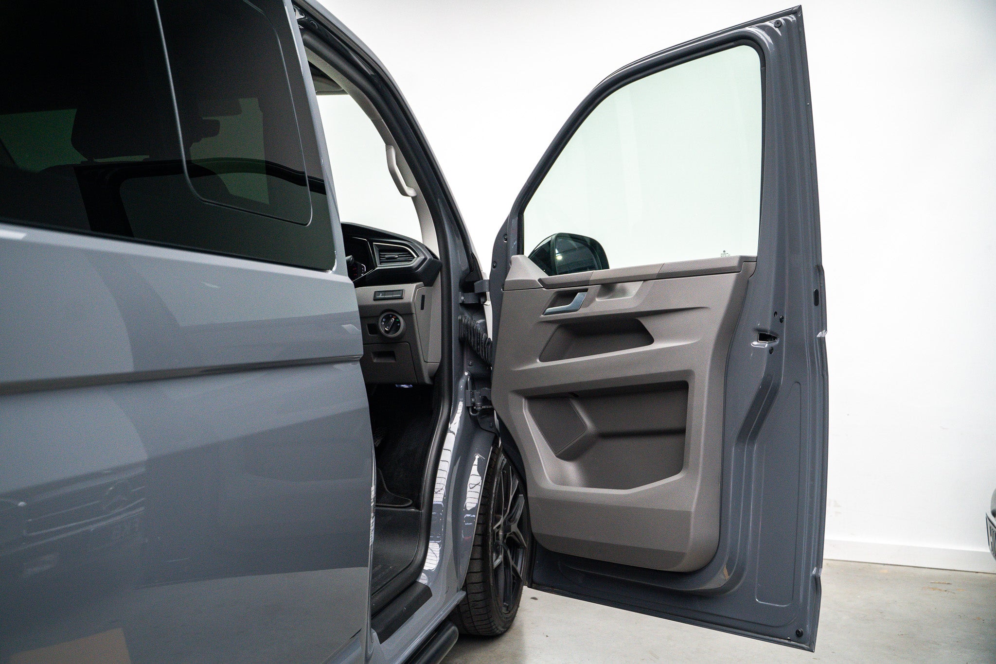 2024 Volkswagen Transporter Sportline Black Edition