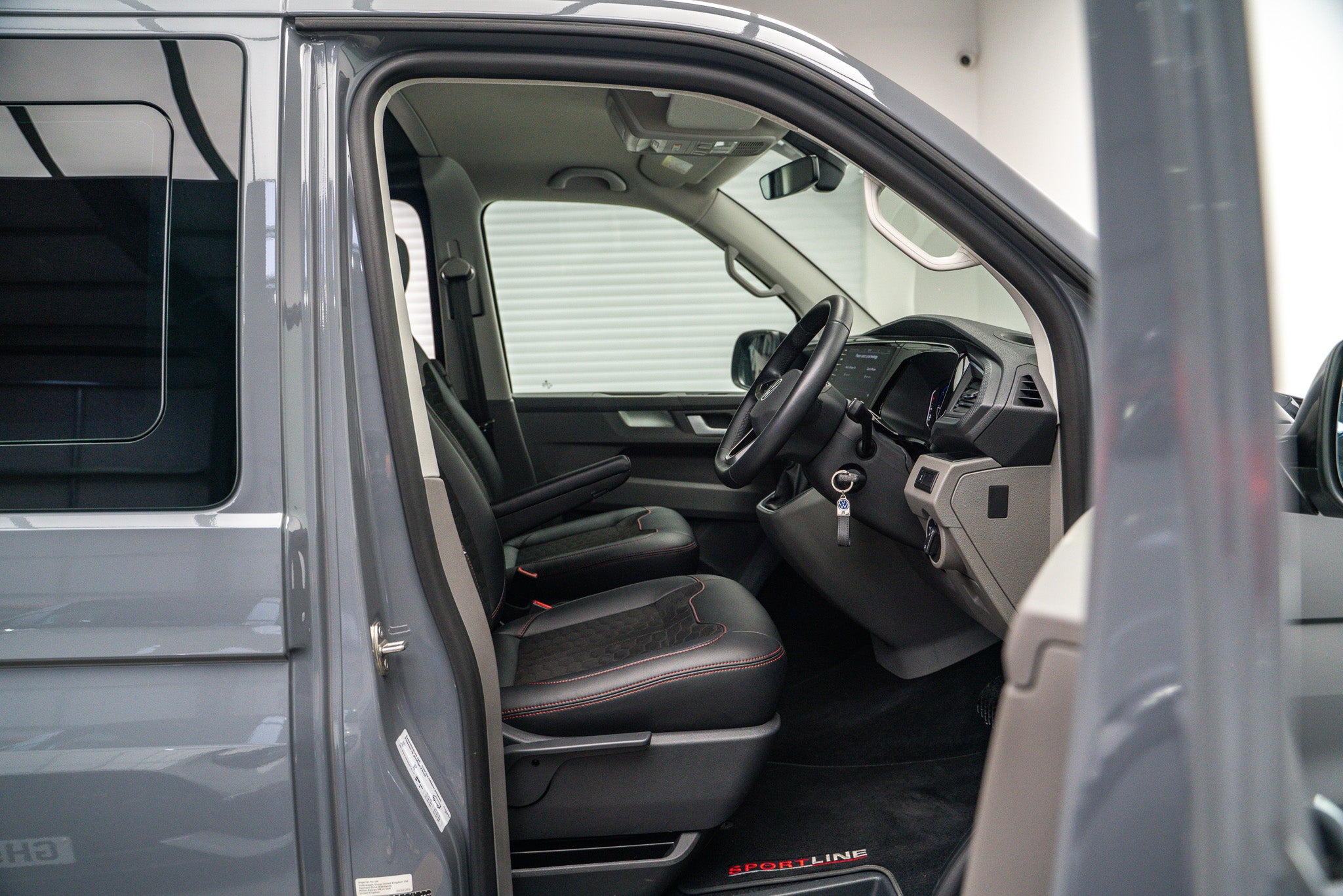 2024 Volkswagen Transporter Sportline Black Edition