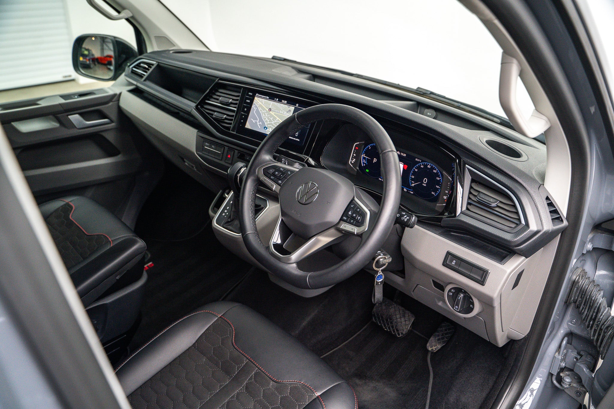 2024 Volkswagen Transporter Sportline Black Edition