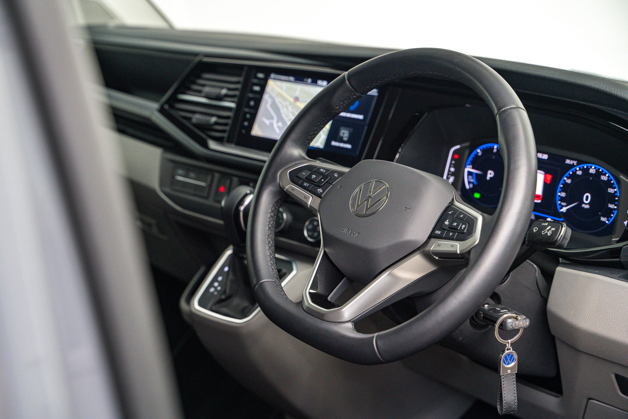 2024 Volkswagen Transporter Sportline Black Edition