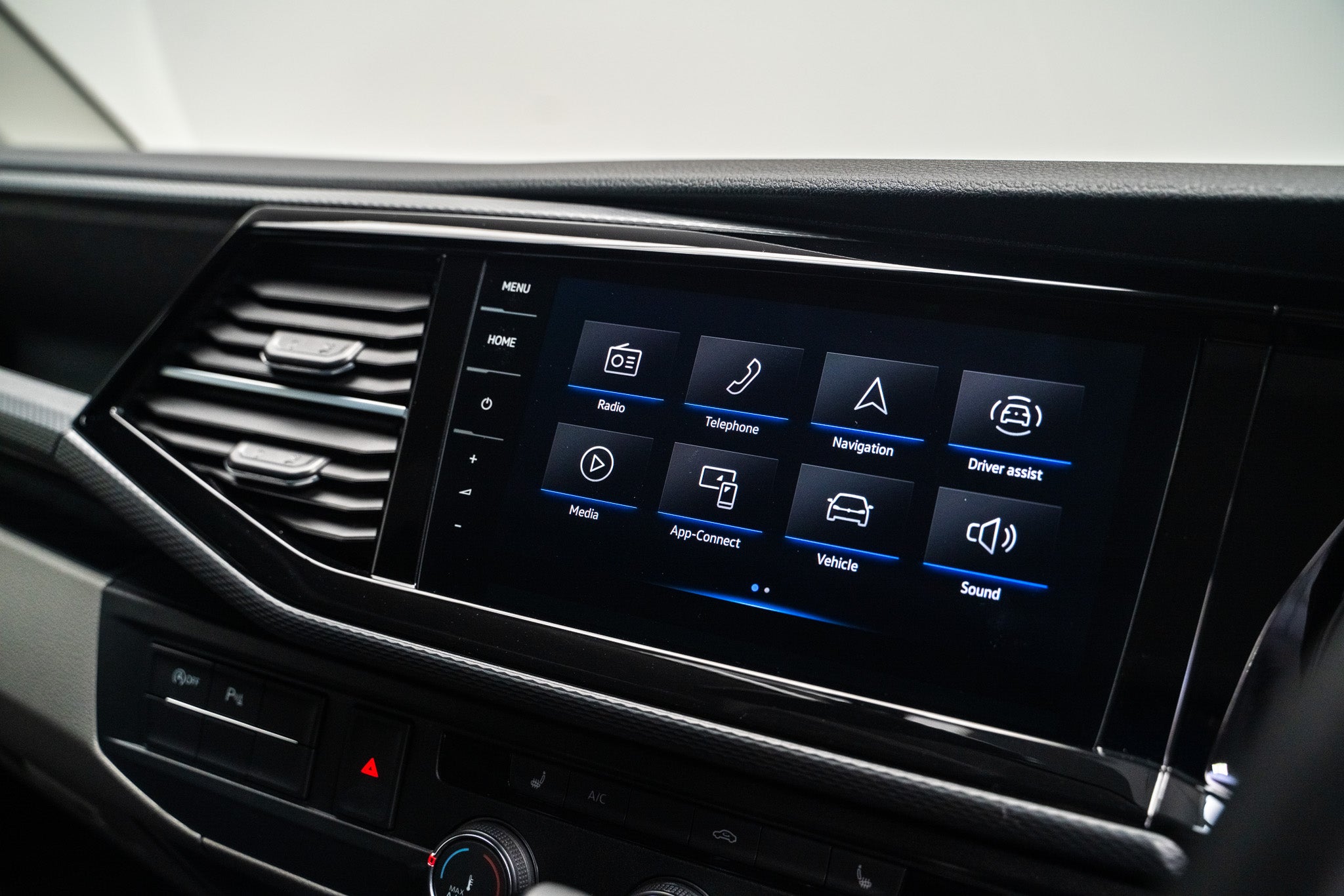 2024 Volkswagen Transporter Sportline Black Edition