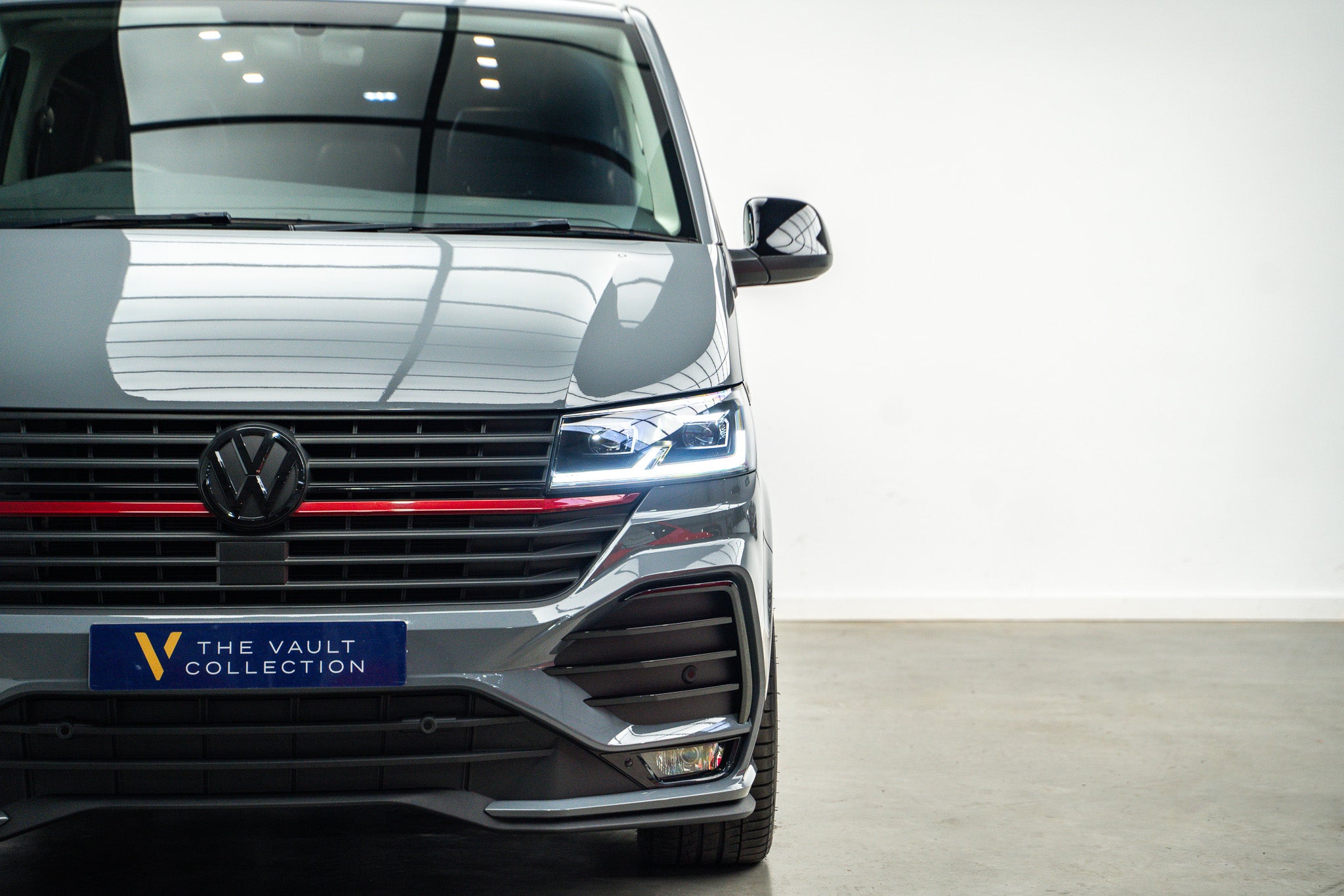 2024 Volkswagen Transporter Sportline Black Edition