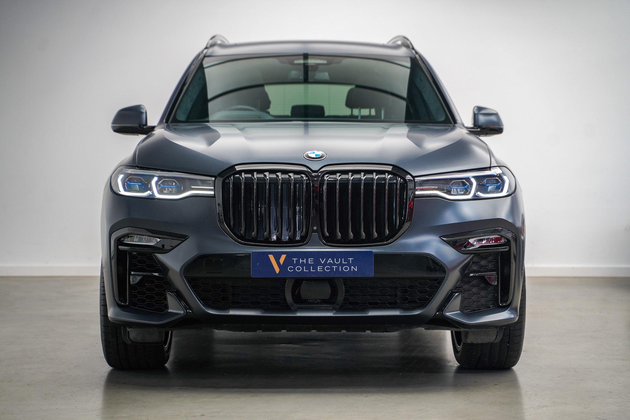 2020 BMW X7 M50i Dark Shadow Edition