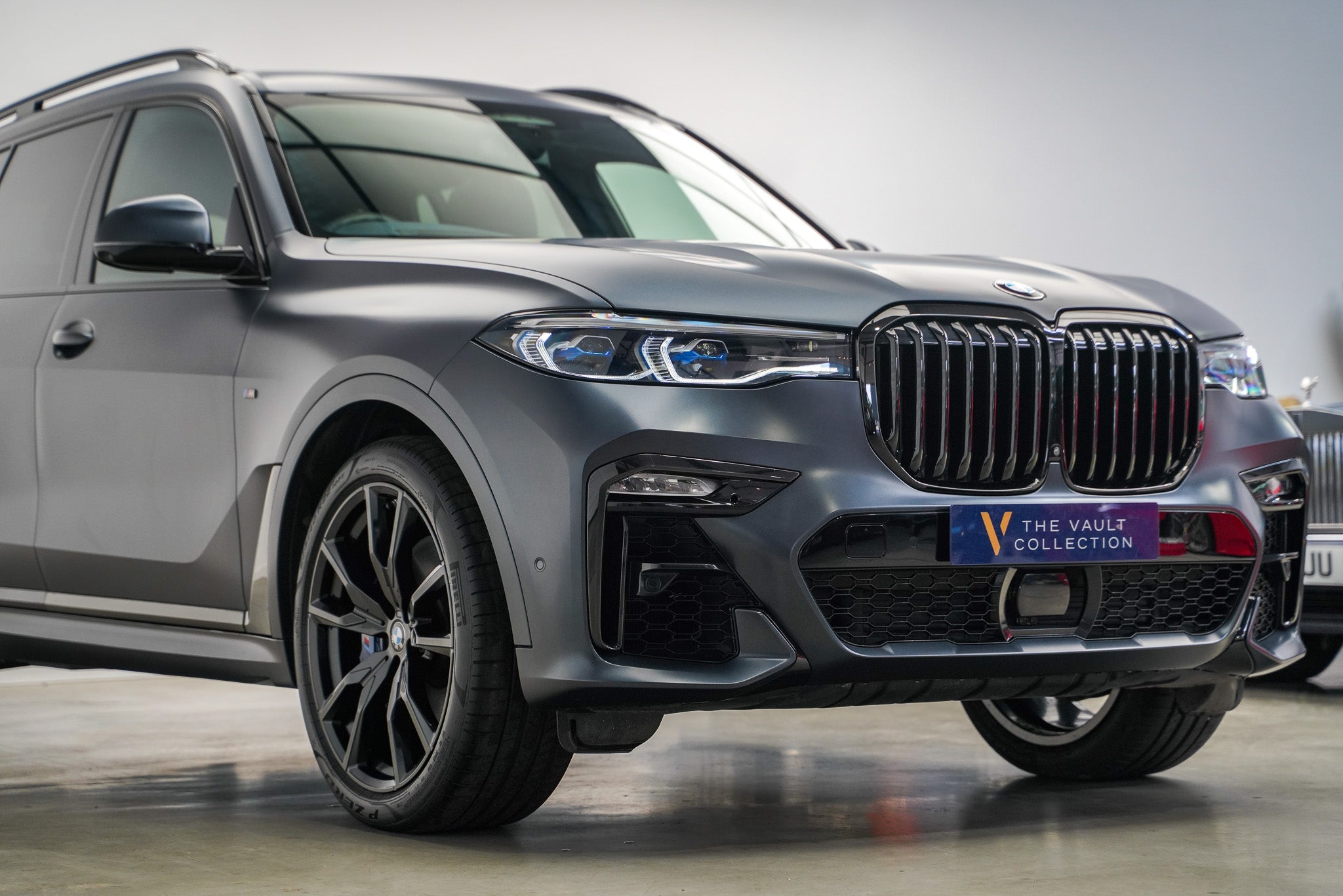 2020 BMW X7 M50i Dark Shadow Edition
