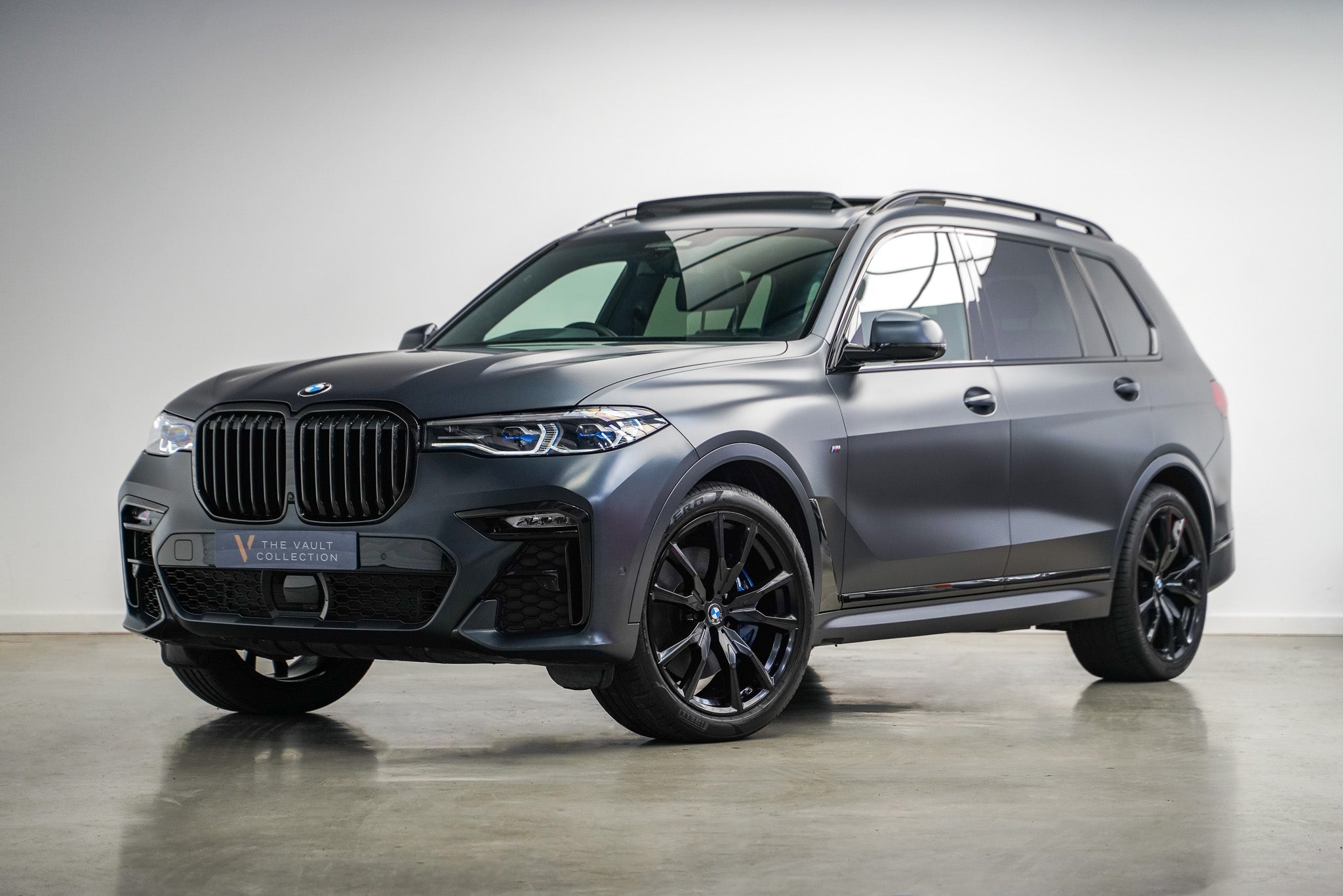 2020 BMW X7 M50i Dark Shadow Edition