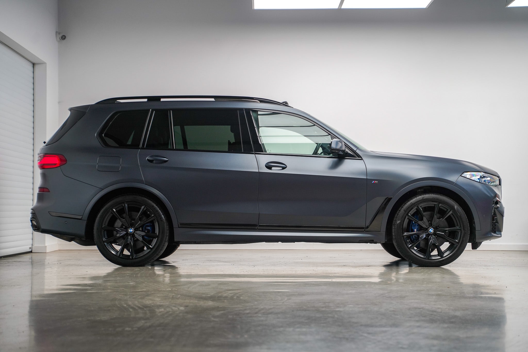 2020 BMW X7 M50i Dark Shadow Edition