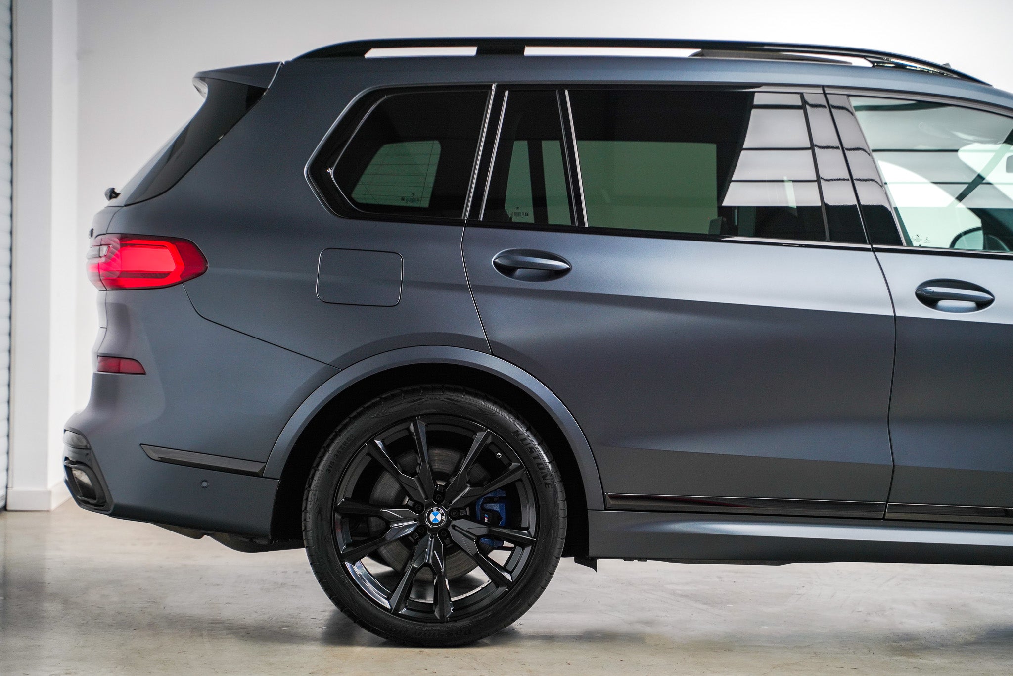 2020 BMW X7 M50i Dark Shadow Edition