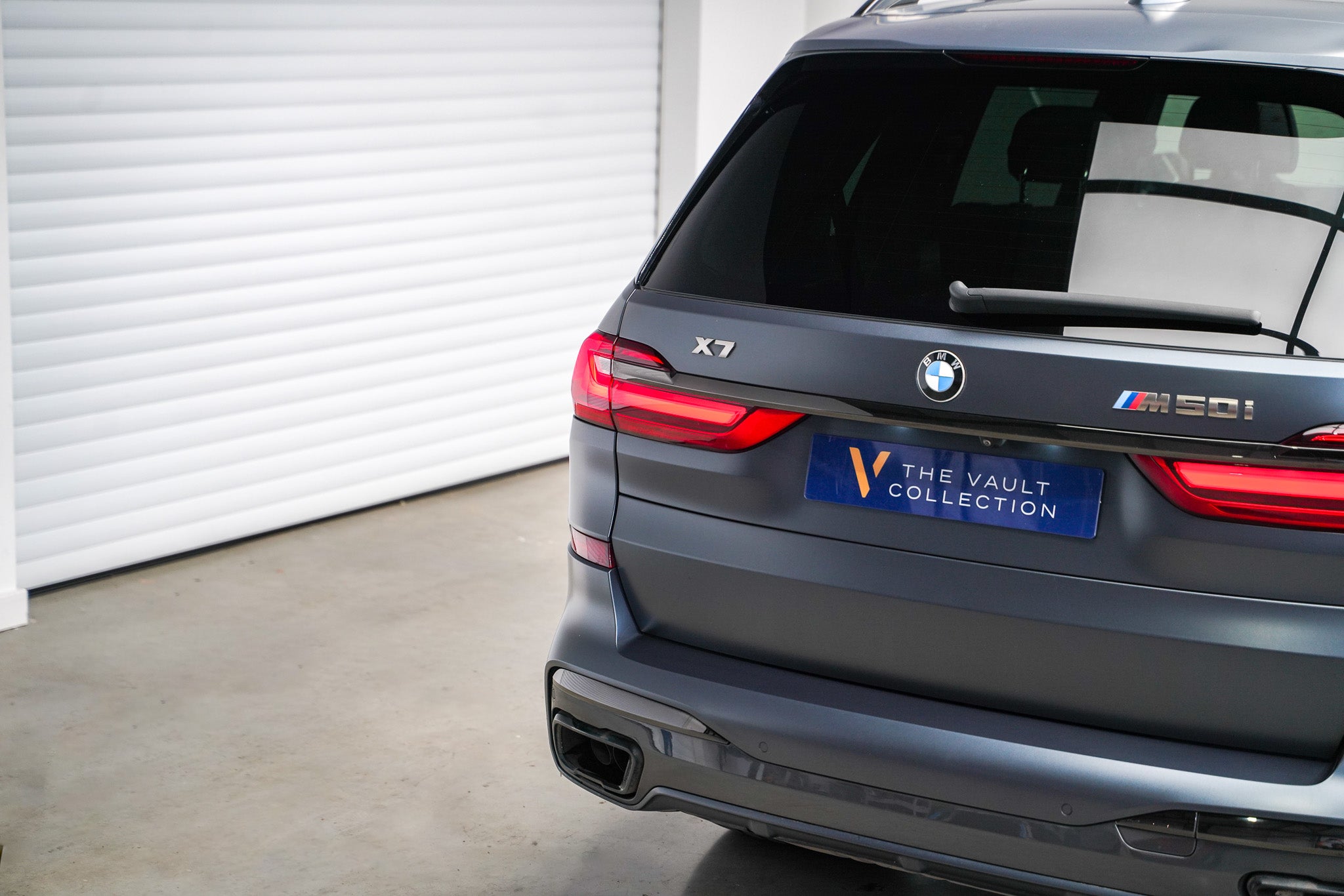 2020 BMW X7 M50i Dark Shadow Edition