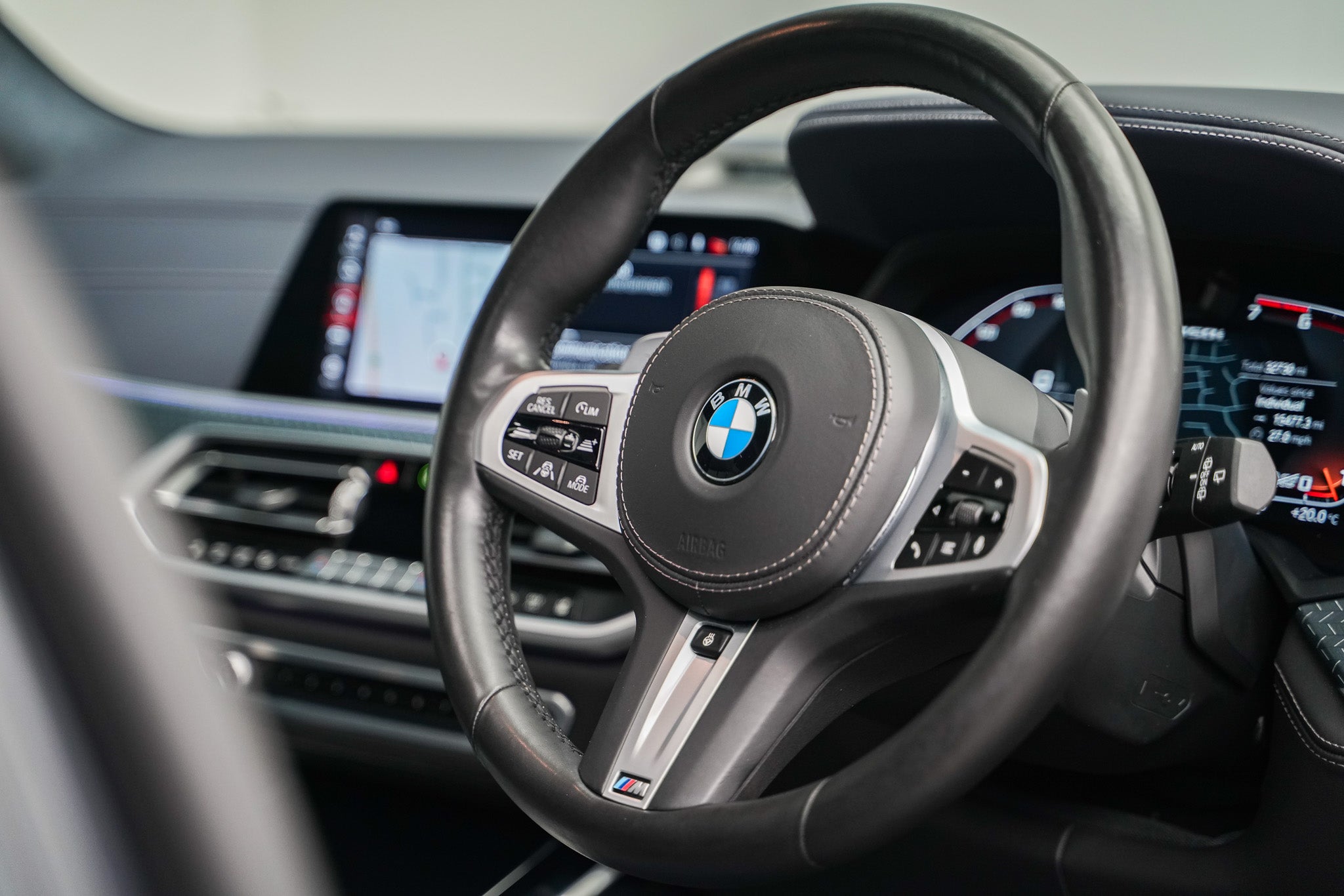 2020 BMW X7 M50i Dark Shadow Edition
