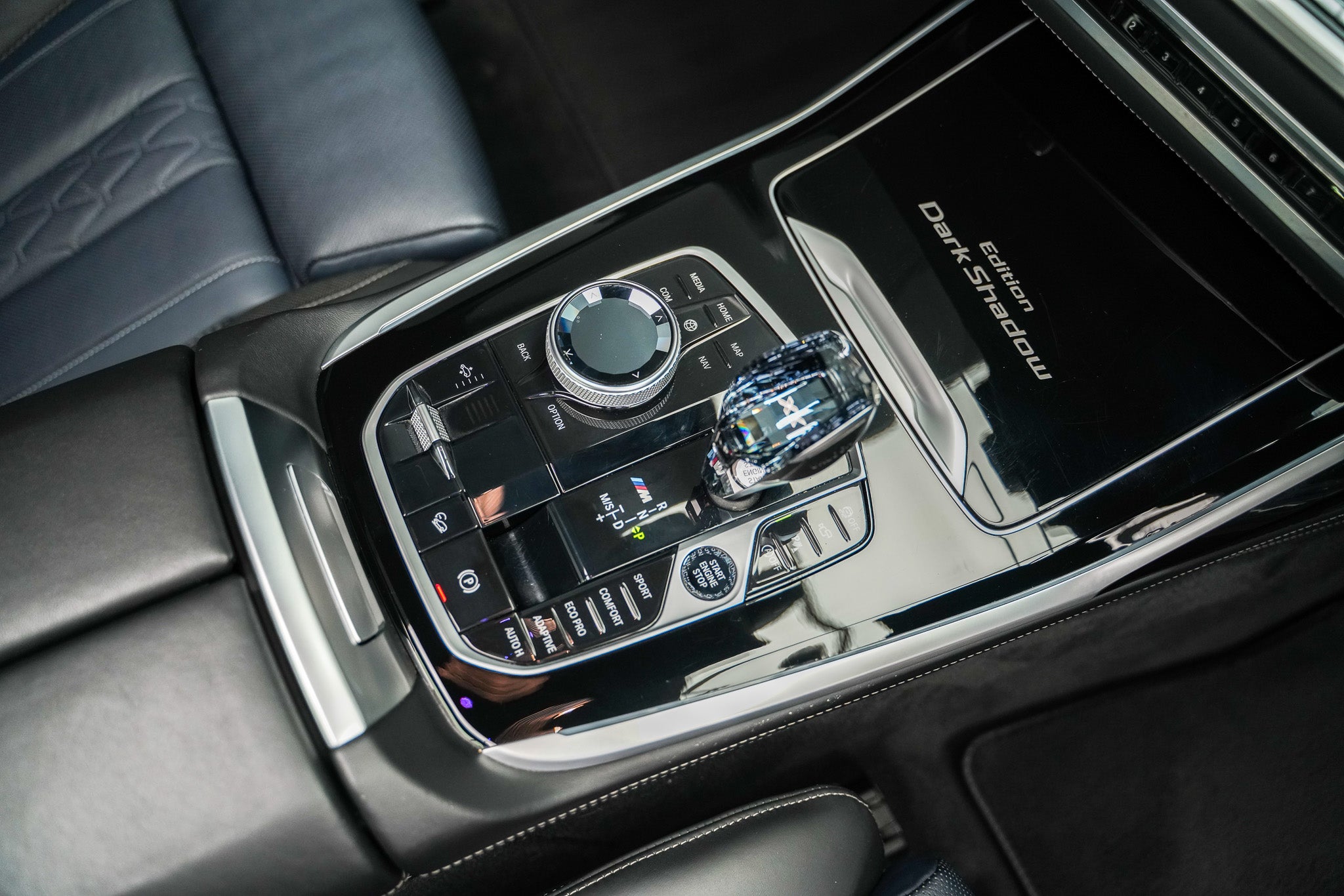2020 BMW X7 M50i Dark Shadow Edition
