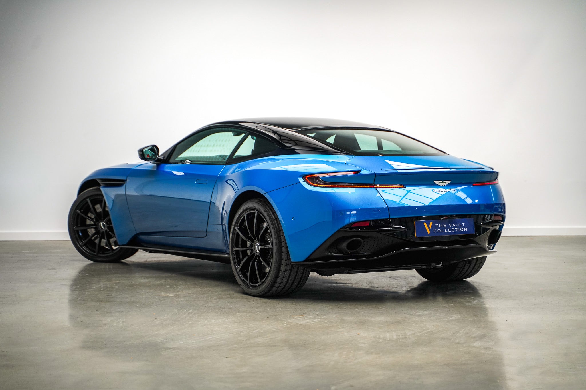2019 Aston Martin DB11 AMR