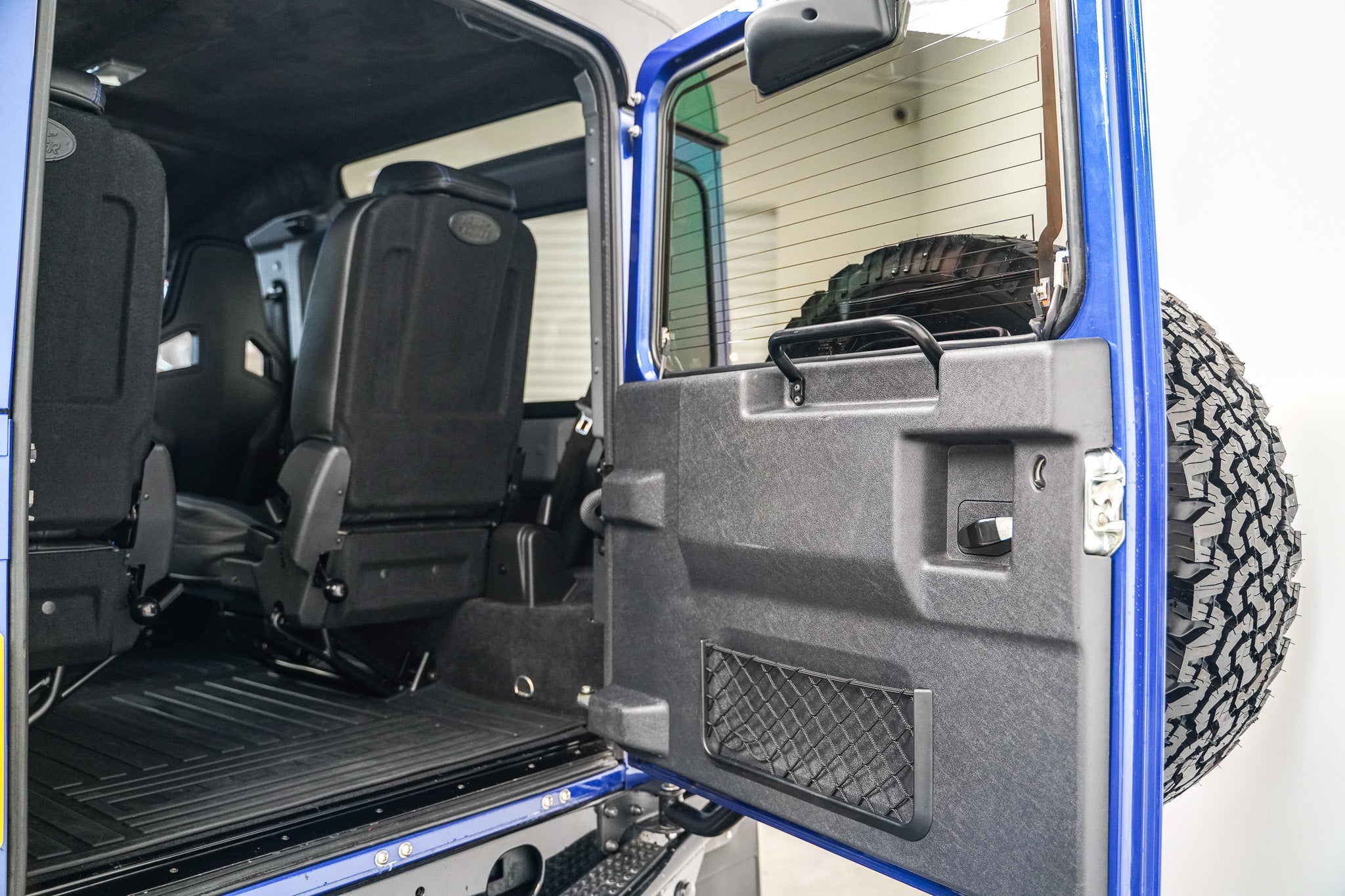 2015 "Urban Truck" Land Rover Defender 90 2.2 TDCi XS