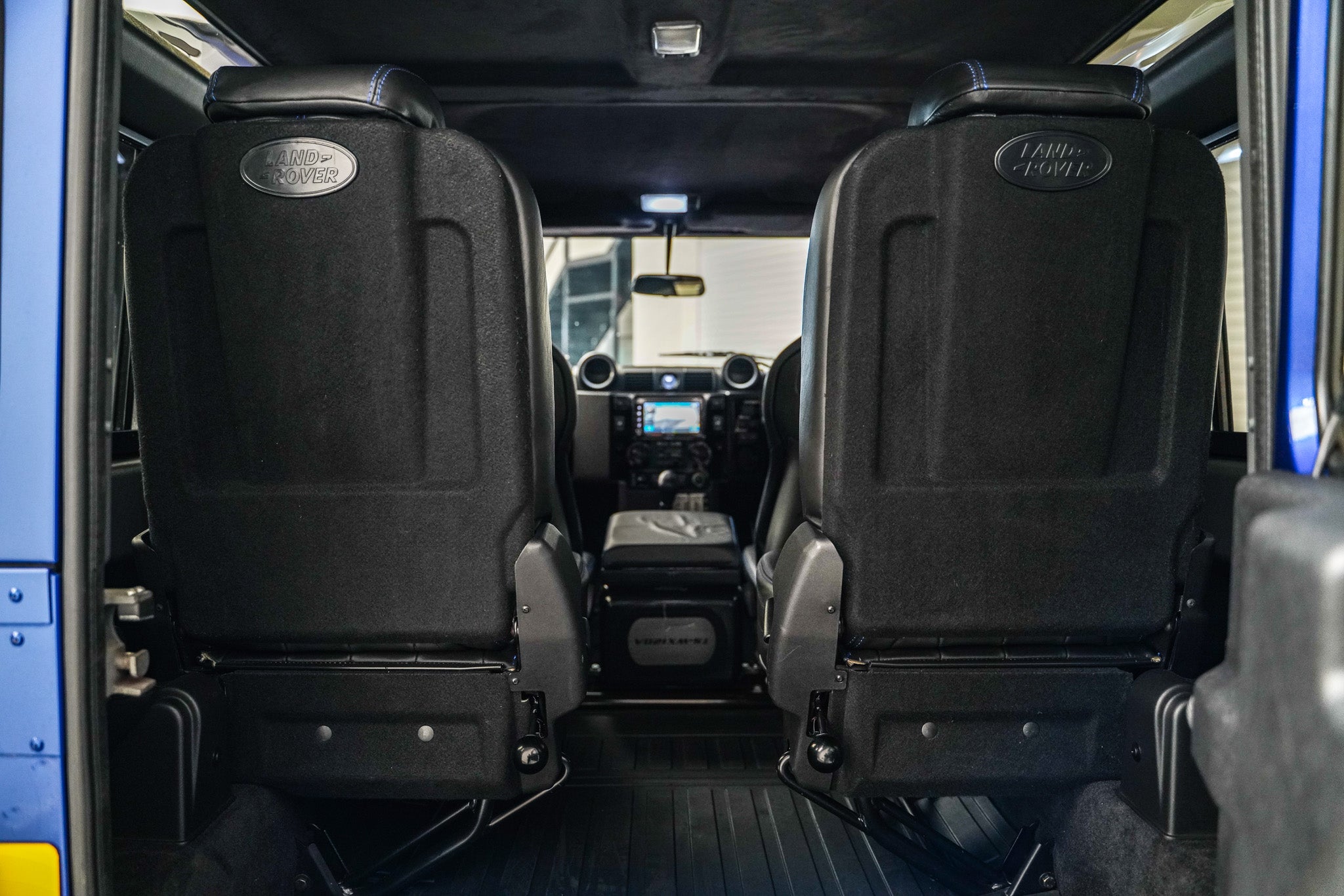 2015 "Urban Truck" Land Rover Defender 90 2.2 TDCi XS