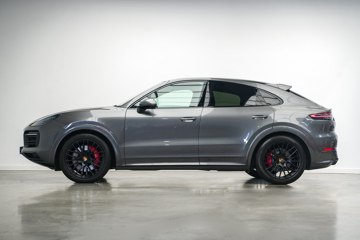 2022 Porsche Cayenne GTS
