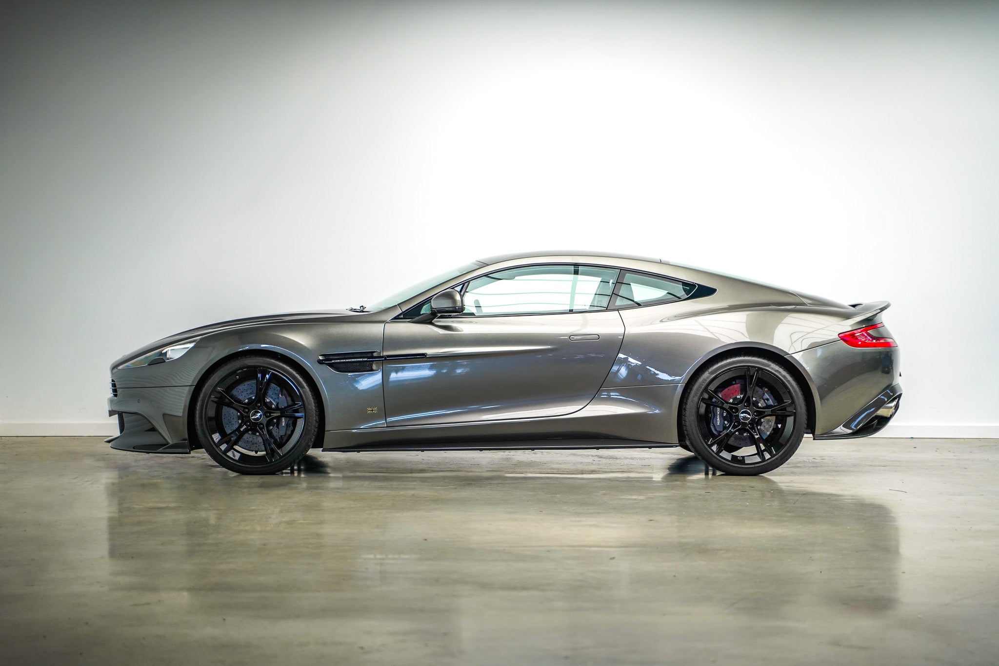 2017 Aston Martin V12 Vanquish S
